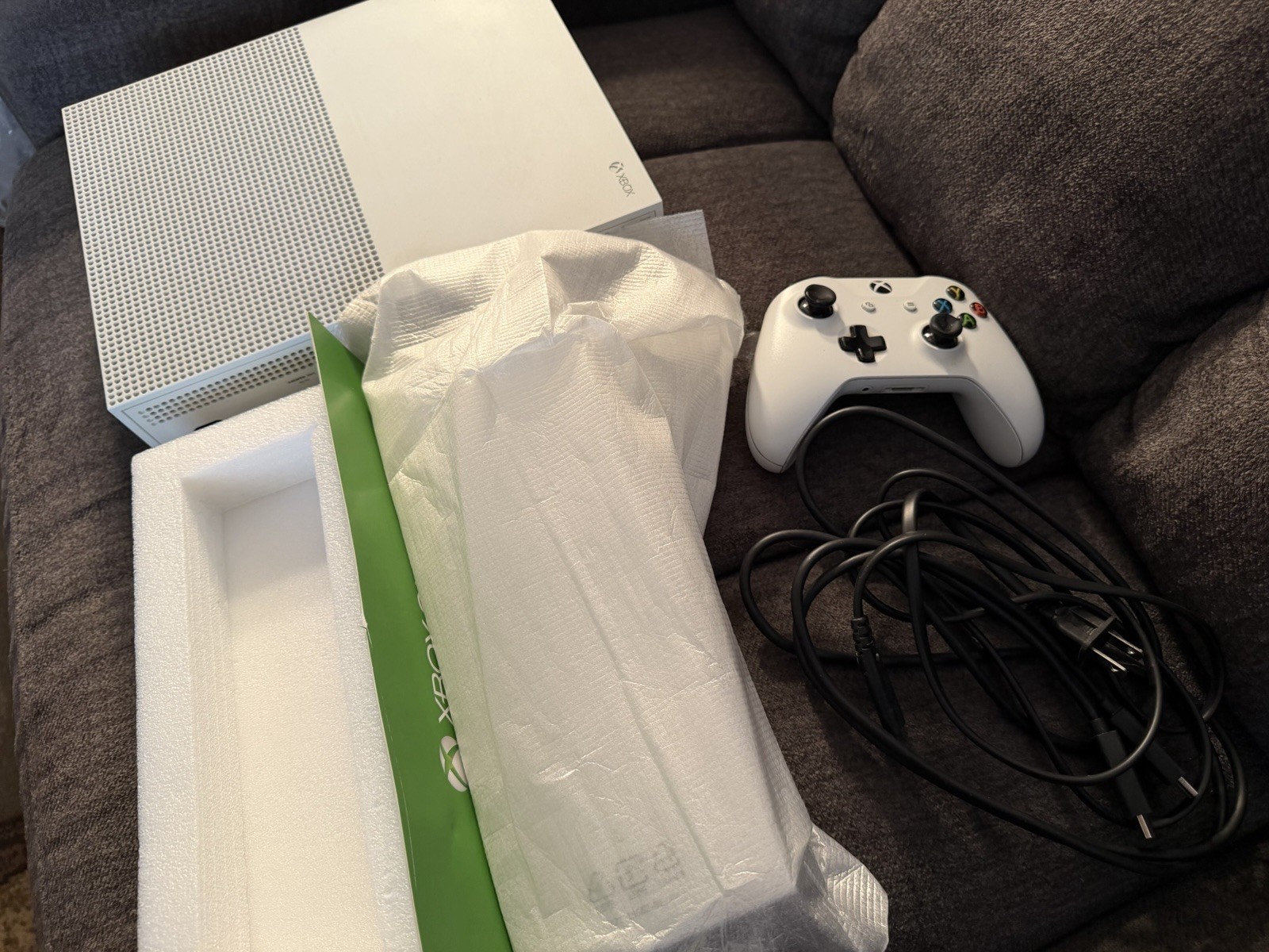 Microsoft Xbox One S Halo Wars 2 Bundle 1TB White Console With Games