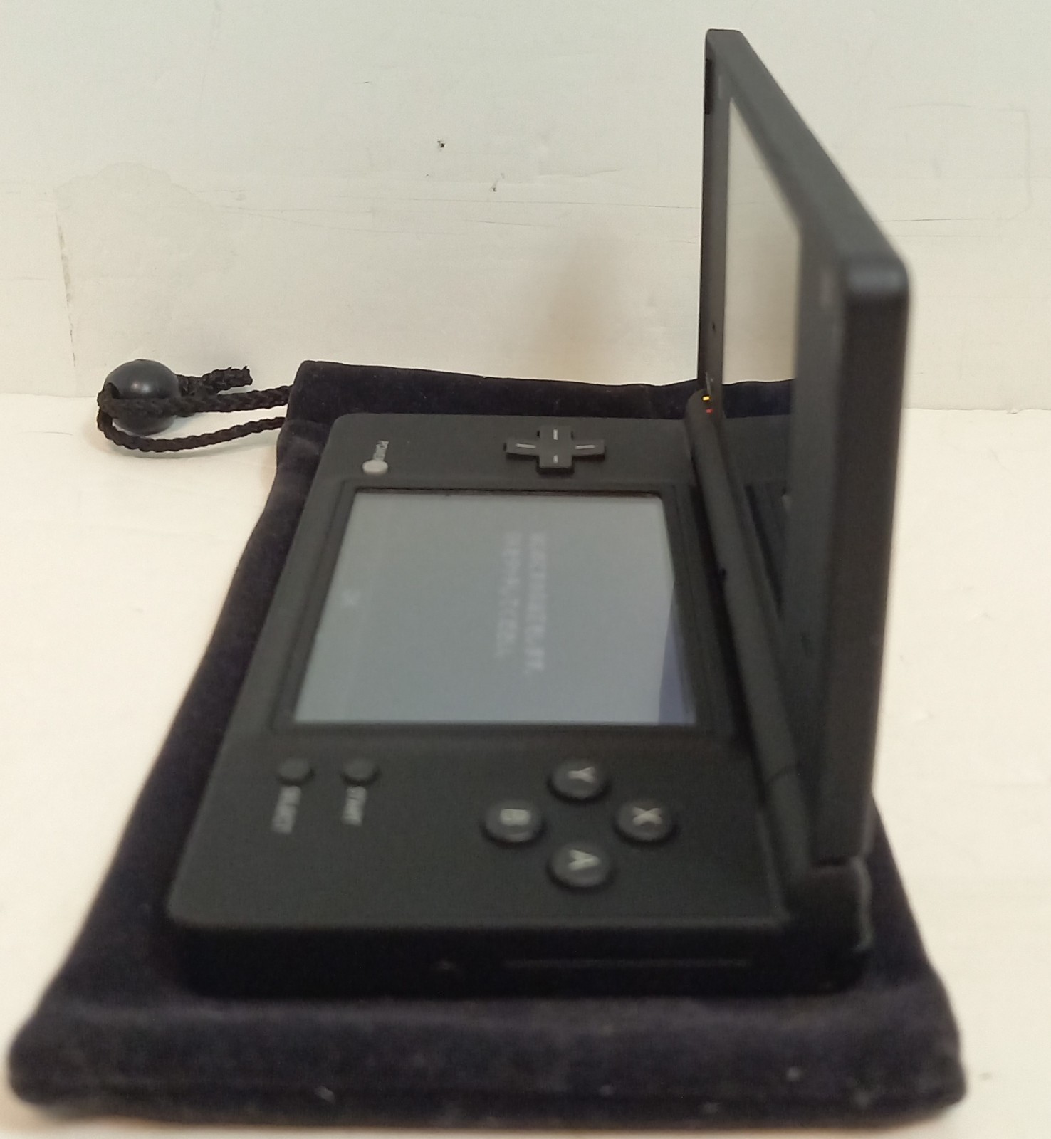 Nintendo DSi Game Console Black color W/ Box Instruction Charger Tested Working
