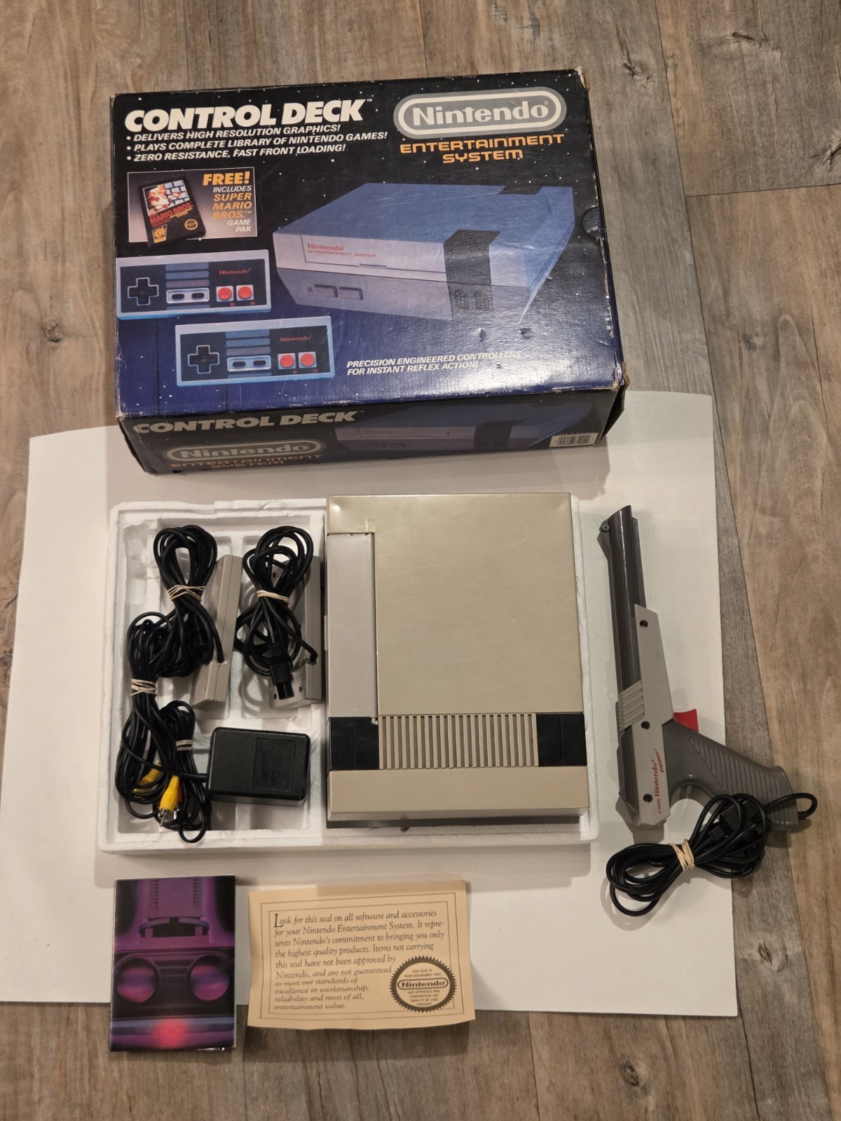 Nintendo NES Control Deck Console In Box (READ DESCRIPTION)