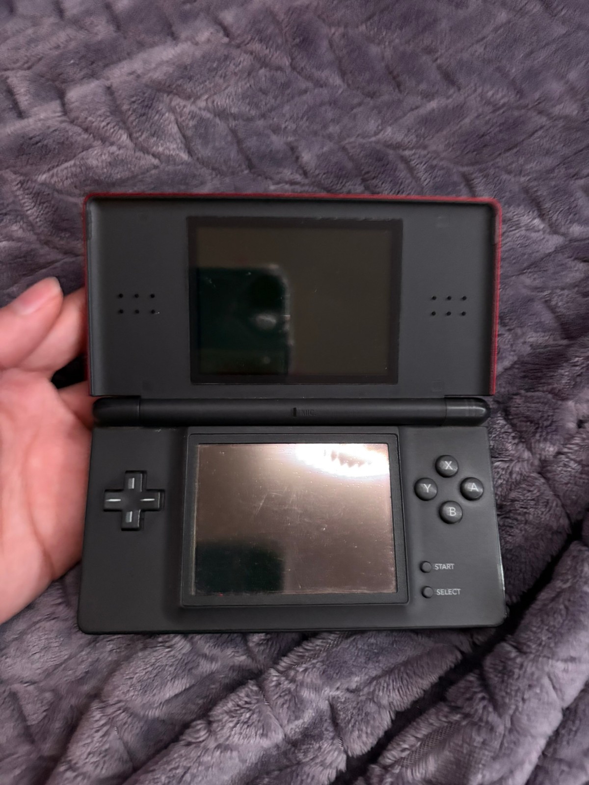 Nintendo DS Lite – Crimson Red/Black – Charger & Stylus Included
