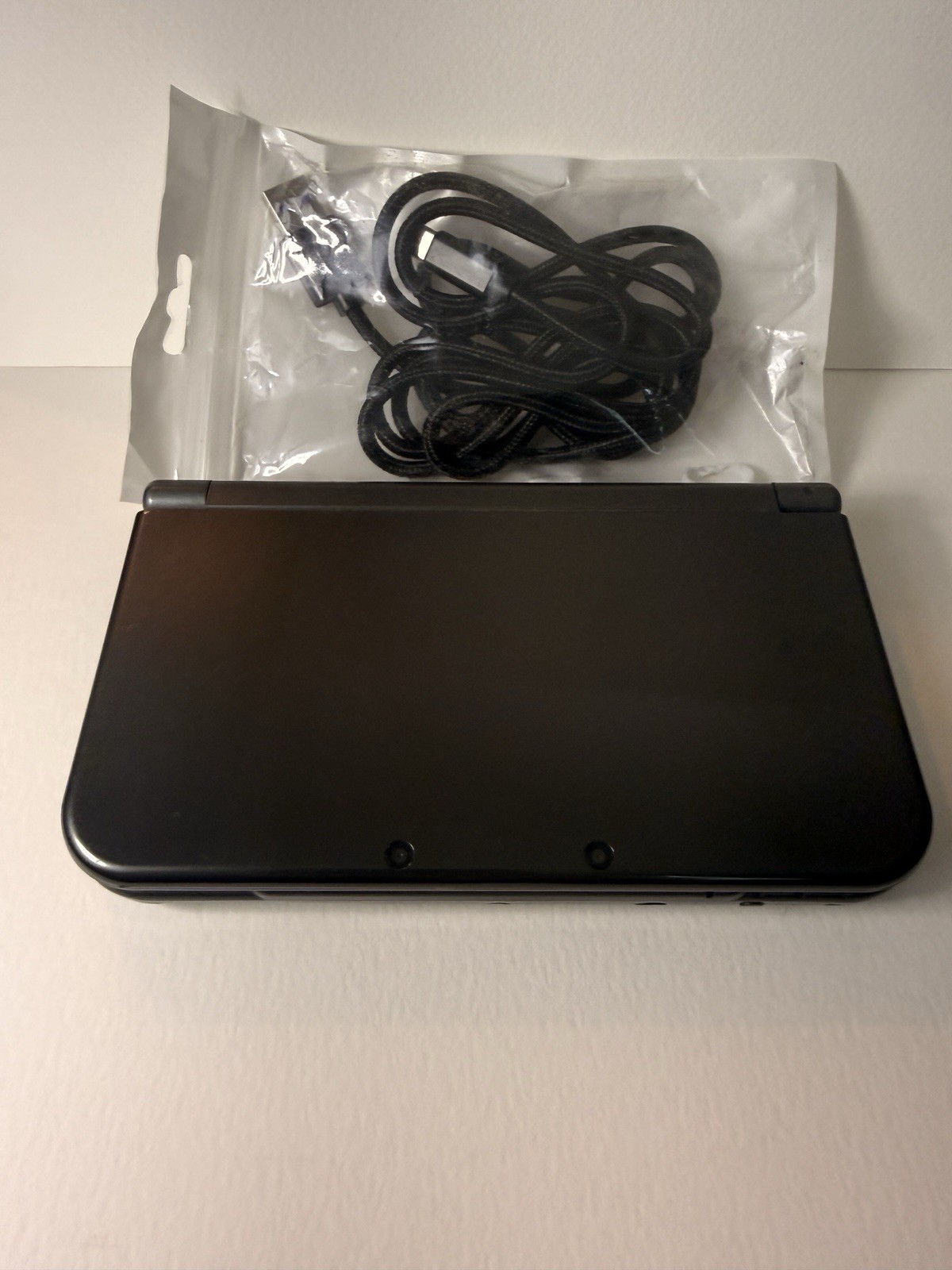 New Nintendo 3DS XL with Loopy Capture Card, Black! & 128 GB SD
