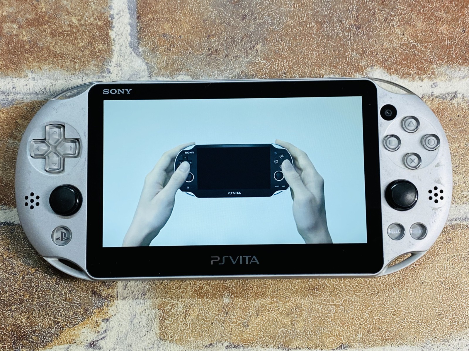 SONY PS Vita PCH-2000 ZA25 SILVER Japan PlayStation Charger 8GB Tested DDP