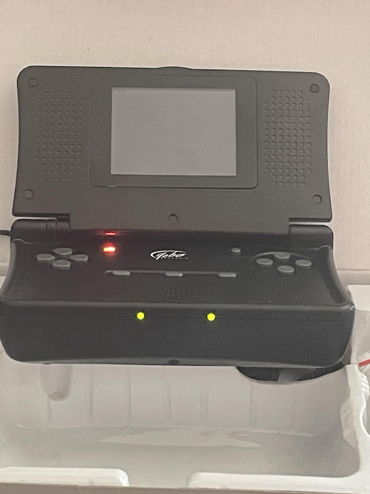 Yobo Gameware FC-16 Go 16-bit SNES Red with One Controller Read Description