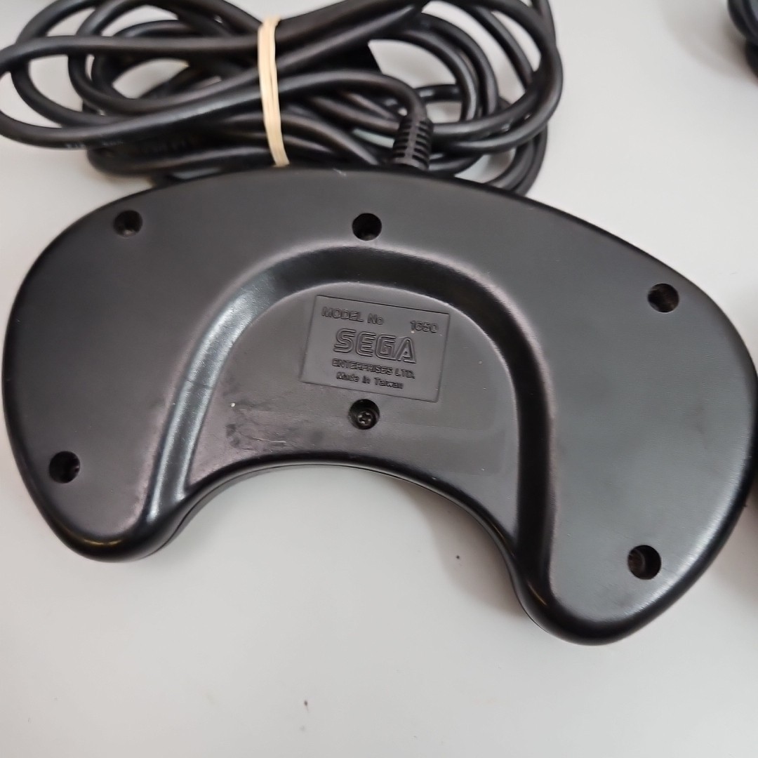 SEGA GENESIS Console MK-1601 System 1st Model, 2 OEM Controllers, Sonic 2 & more