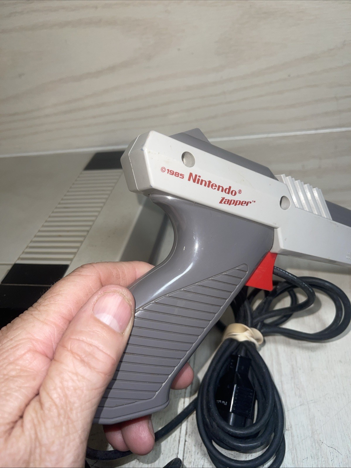 Original 1985 Nintendo NES-001 Console For Repair Blinking Red Light Controllers