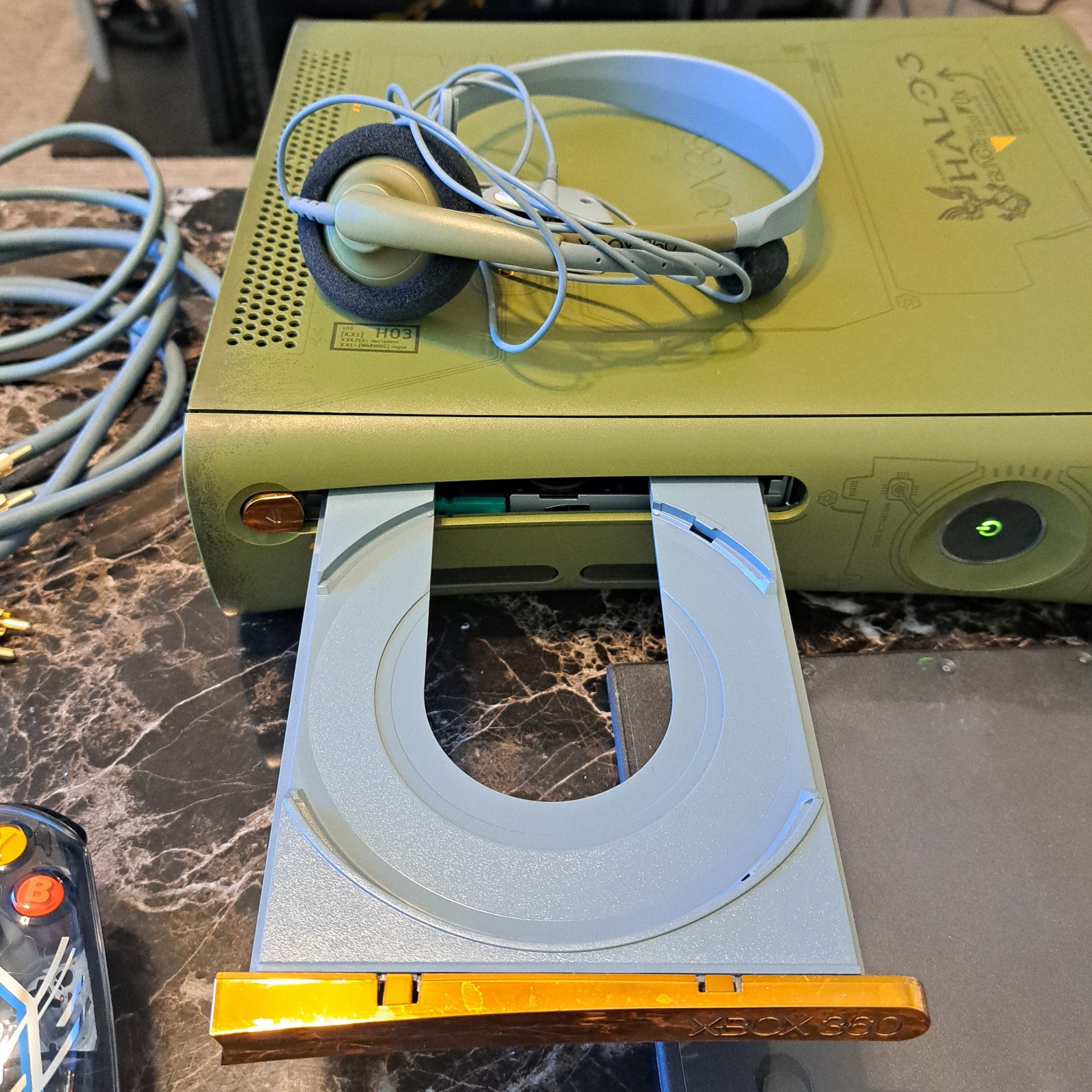 Xbox 360 Halo 3 Console Bundle + Green Headset, Forerunner Controller FOR REPAIR