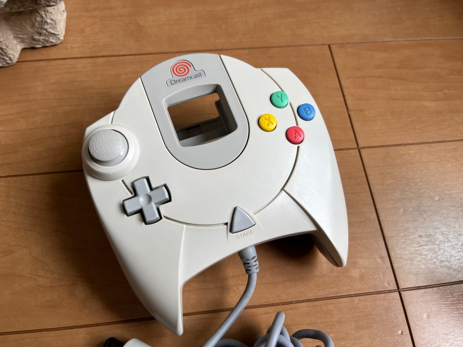 SEGA DreamCast Console (HKT-3000) & Controller with 2 games and BOX and Manual