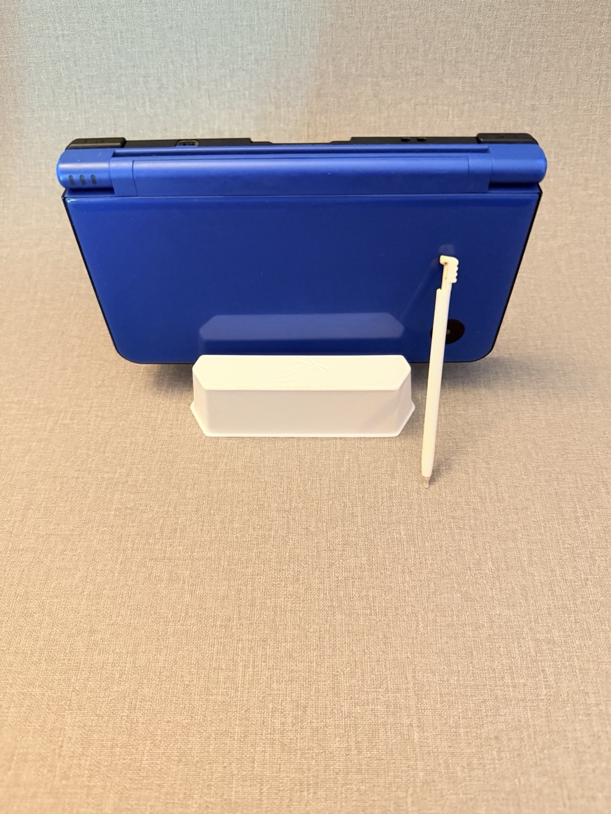 Nintendo DSi XL Blue Handheld Console Complete w/ White Stylus Tested