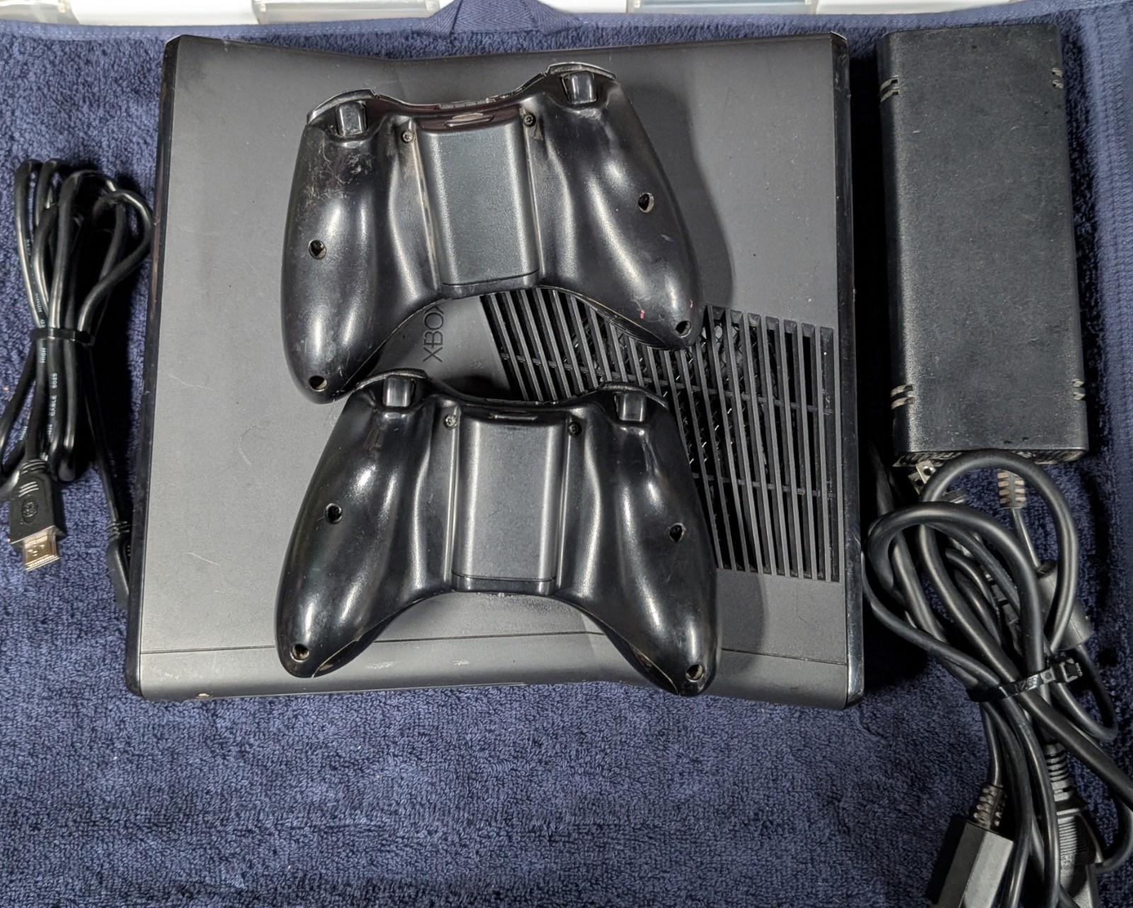 Microsoft Xbox 360 S 4GB Console Matte Black With 2 Controller, Power & HDMI Cbl