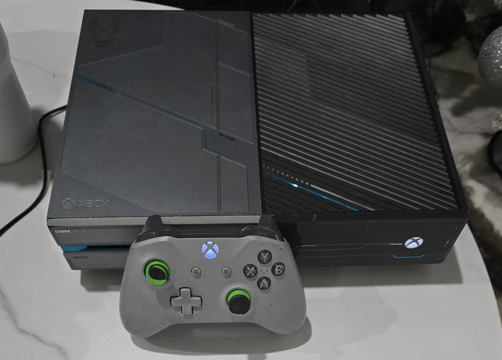 Microsoft Xbox One Halo 5: Guardians Limited Edition 1TB Black & Silver Console
