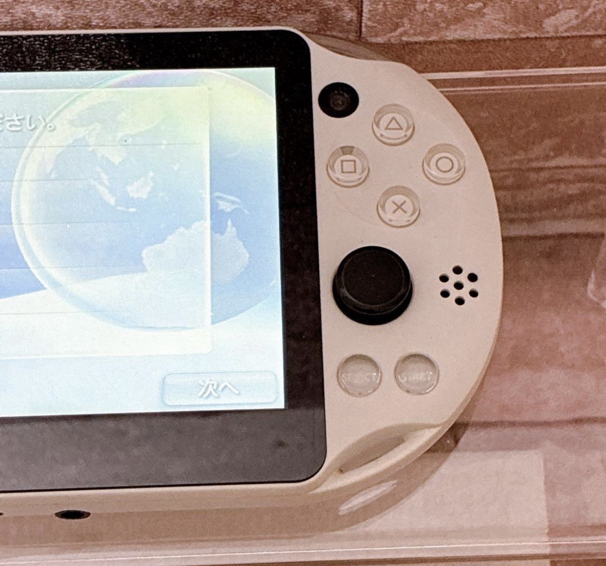Playstation PS Vita Wi-Fi model PCH-2000 ZA22 Glacier White Free Ship