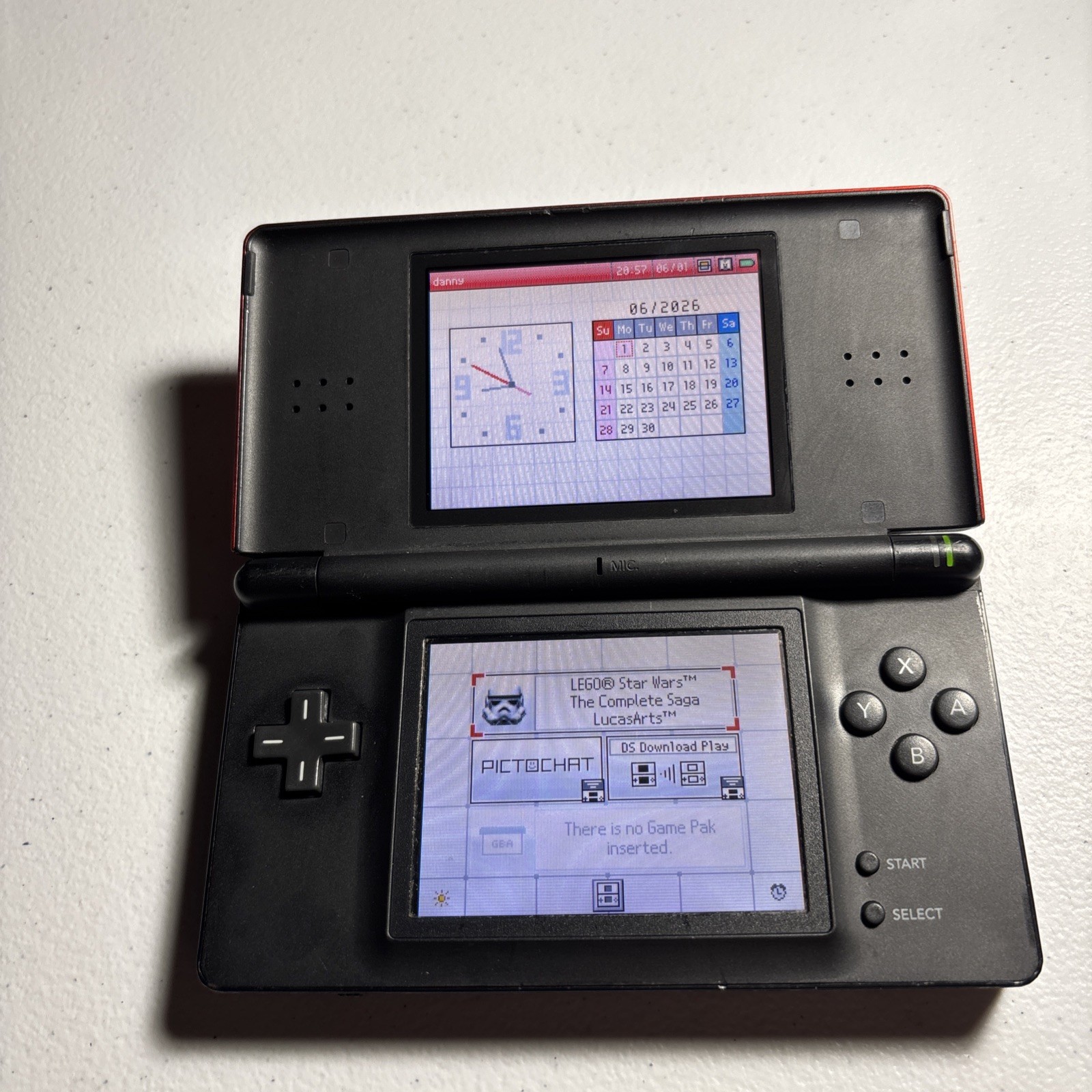 Nintendo DS Lite Crimson Handheld w oem charger-Red/Black(plus game)(no stylus)