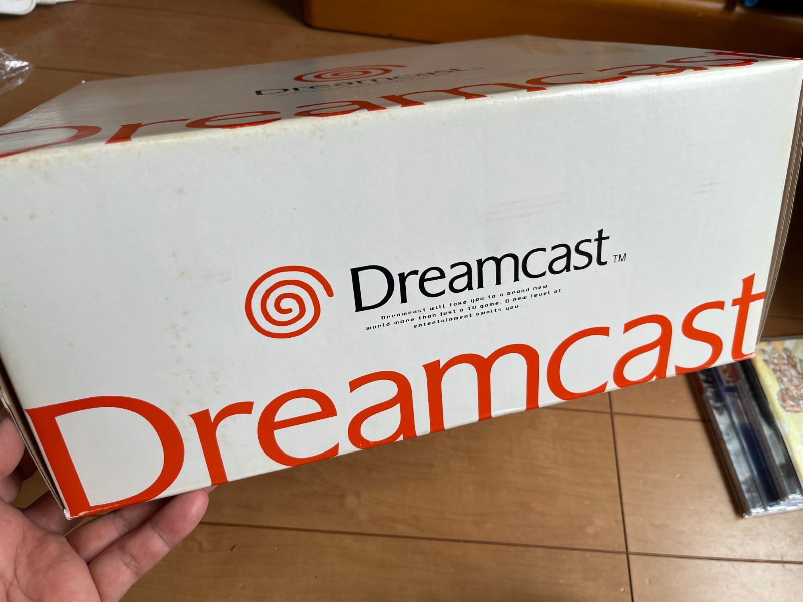 SEGA DreamCast Console (HKT-3000) & Controller with 2 games and BOX and Manual