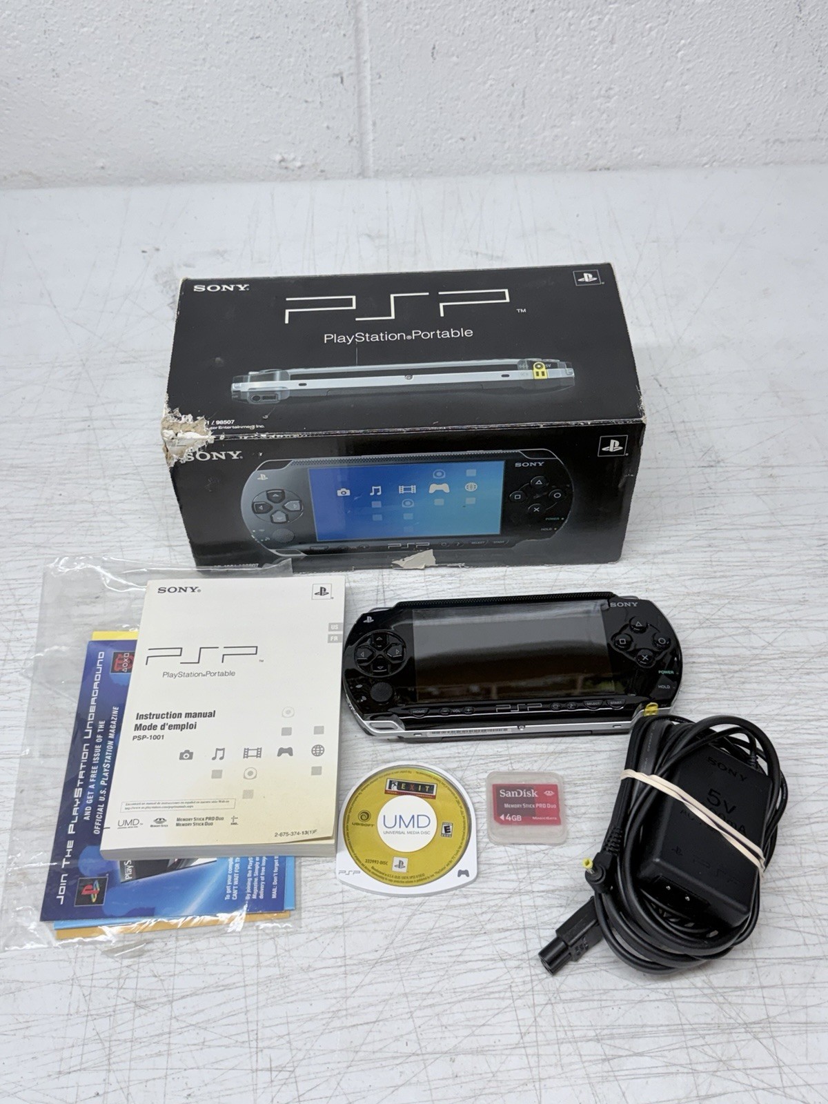 Sony PSP PlayStation Portable Black Console Model 1001 w/ Original Box – Tested