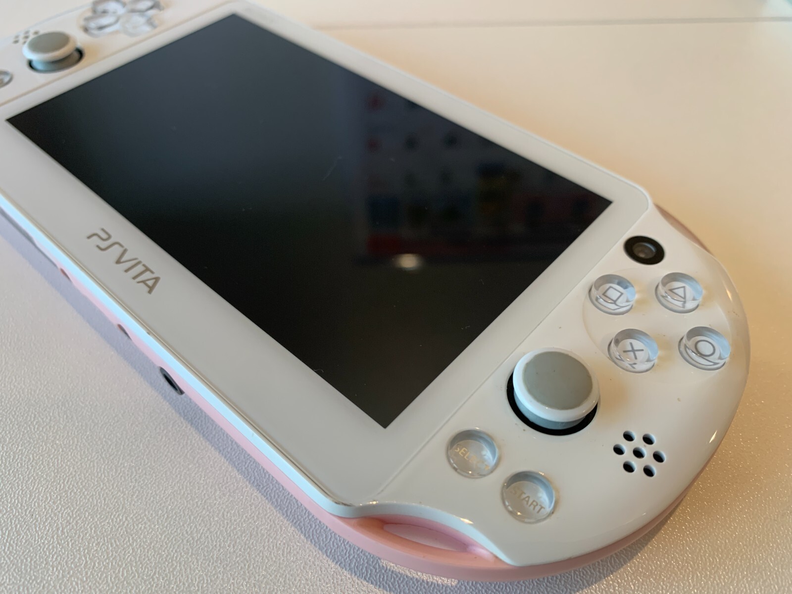 SONY PlayStation PS Vita PCH-2000 ZA19 Light Pink White 4GB memory card