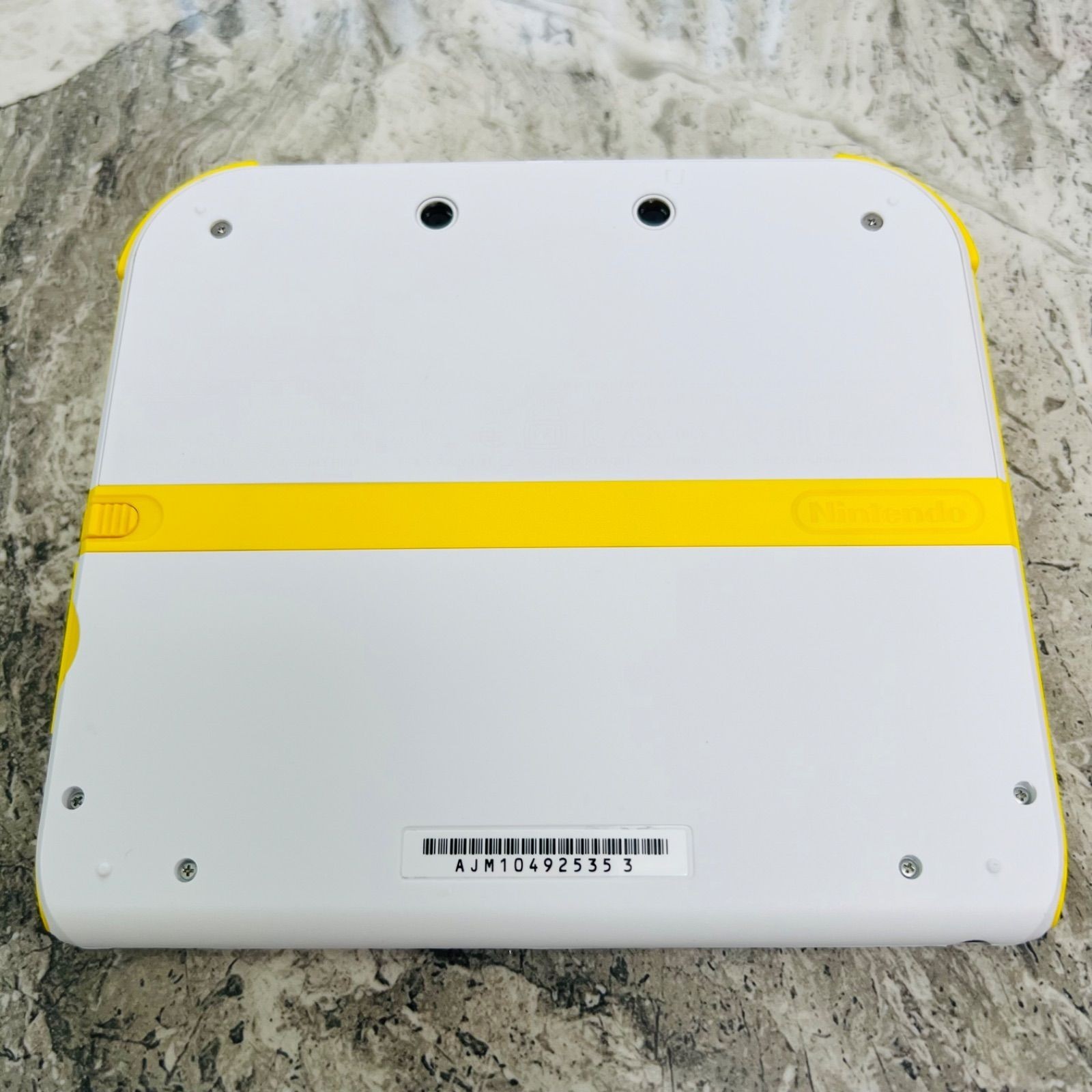 Nintendo 2DS Super Mario Pack White Limited Edition Console Charger Tested