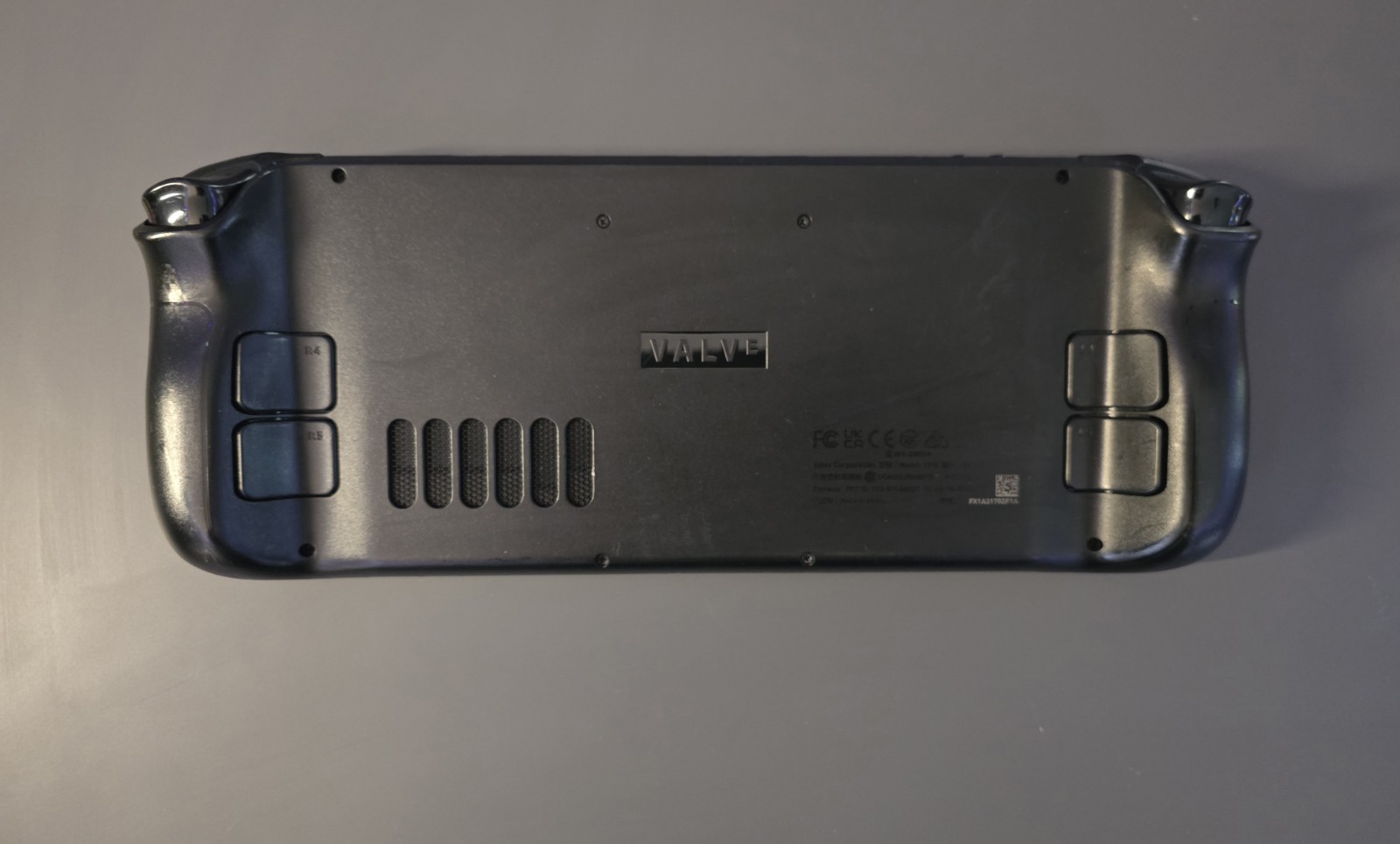 Valve Steam Deck 512GB Handheld LCD Console with 64GB Micro SD – Black Used