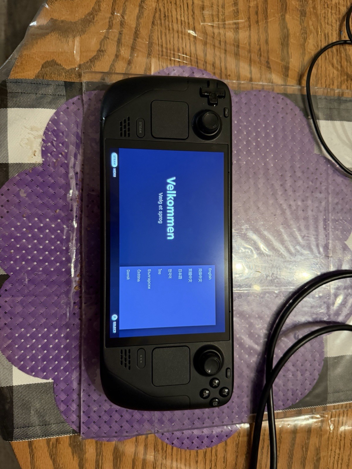 Valve Steam Deck 1Tb Oled Black w/ Case, Dock, Power Adapter, Hdmi Cord.