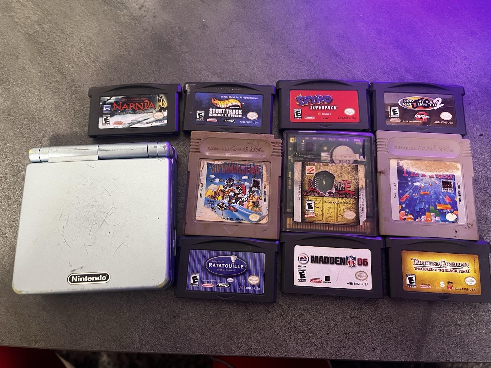 Nintendo Game Boy Advance SP Handheld System Silver + 10 Game boy games