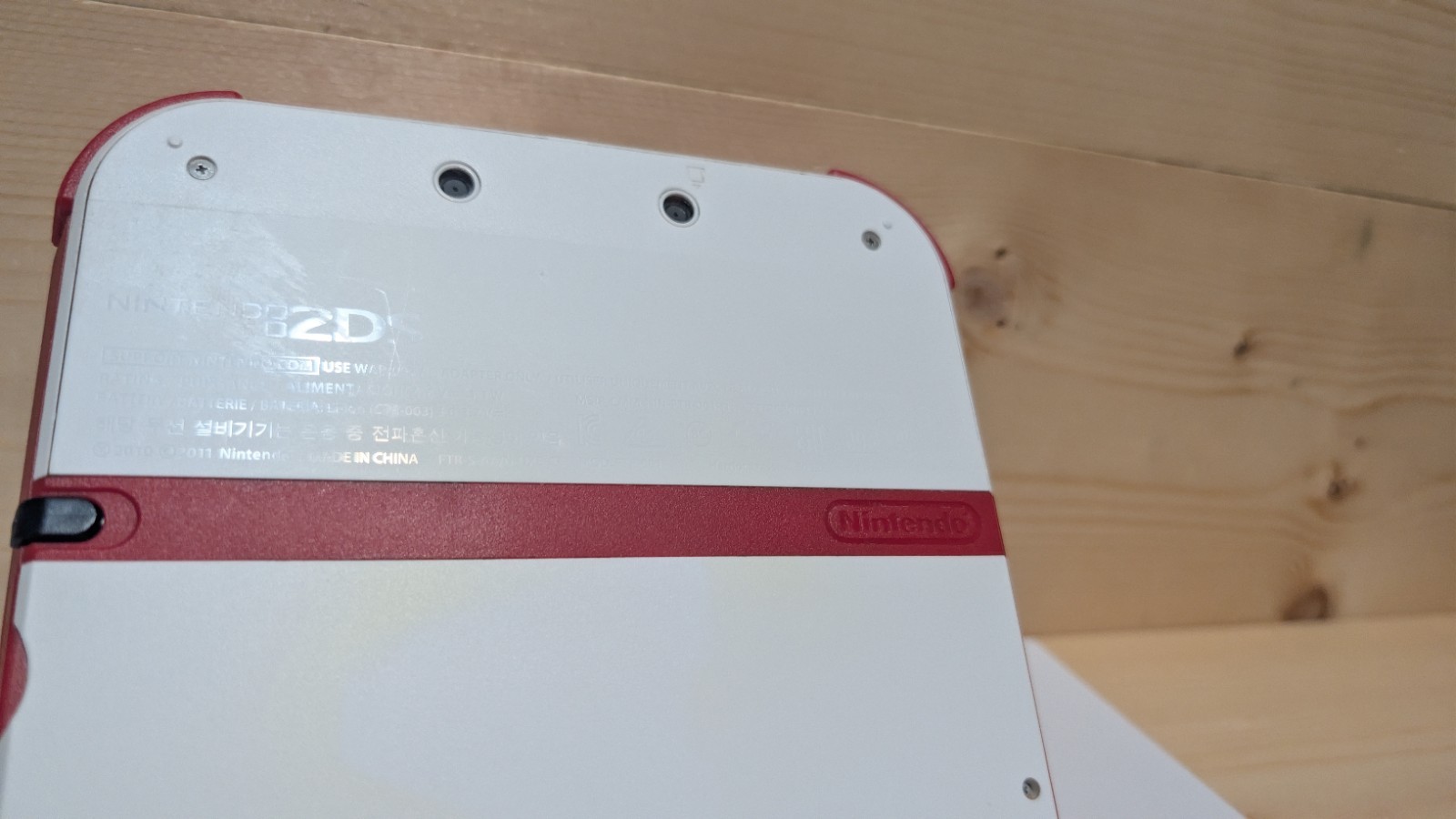 Nintendo 2DS White/Red US Version W/Cable & SD *Tested*