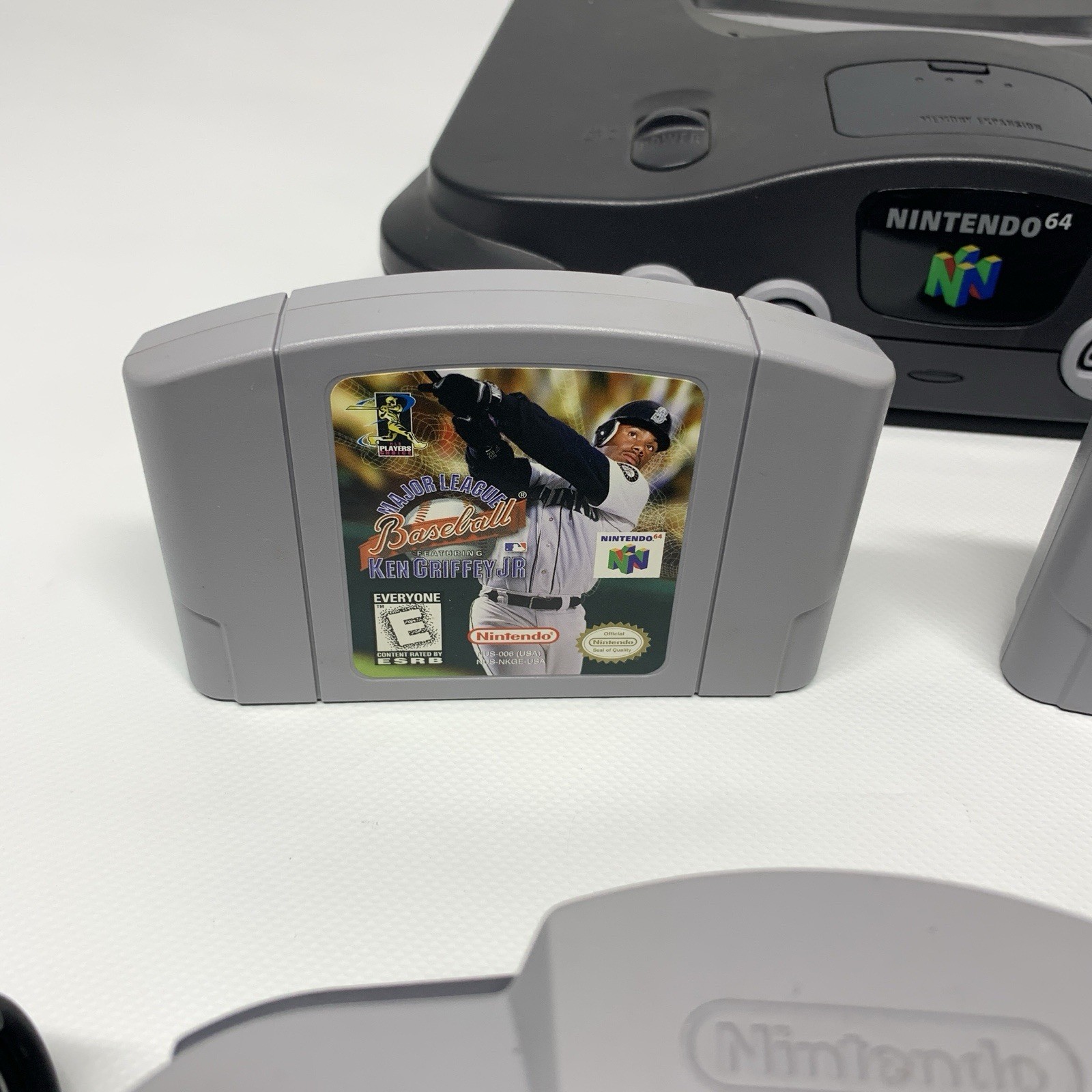 Nintendo 64 N64 Console Bundle NUS-001 (USA) 2 Controllers, 2 Games, NO AV Cord