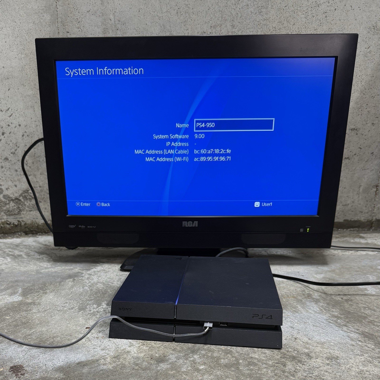 Sony Playstation 4 CUH-1215A 500GB Console Bundle & Games DISC ERROR READ