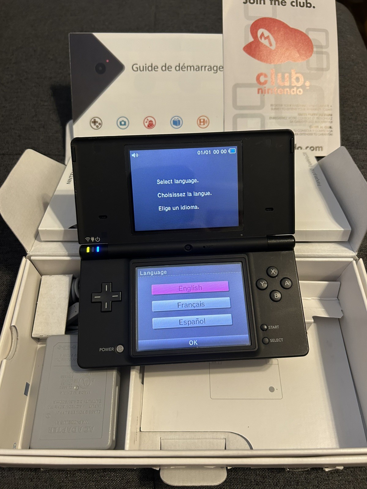 Nintendo DSi Matte Black Handheld Console System Complete in Box CIB