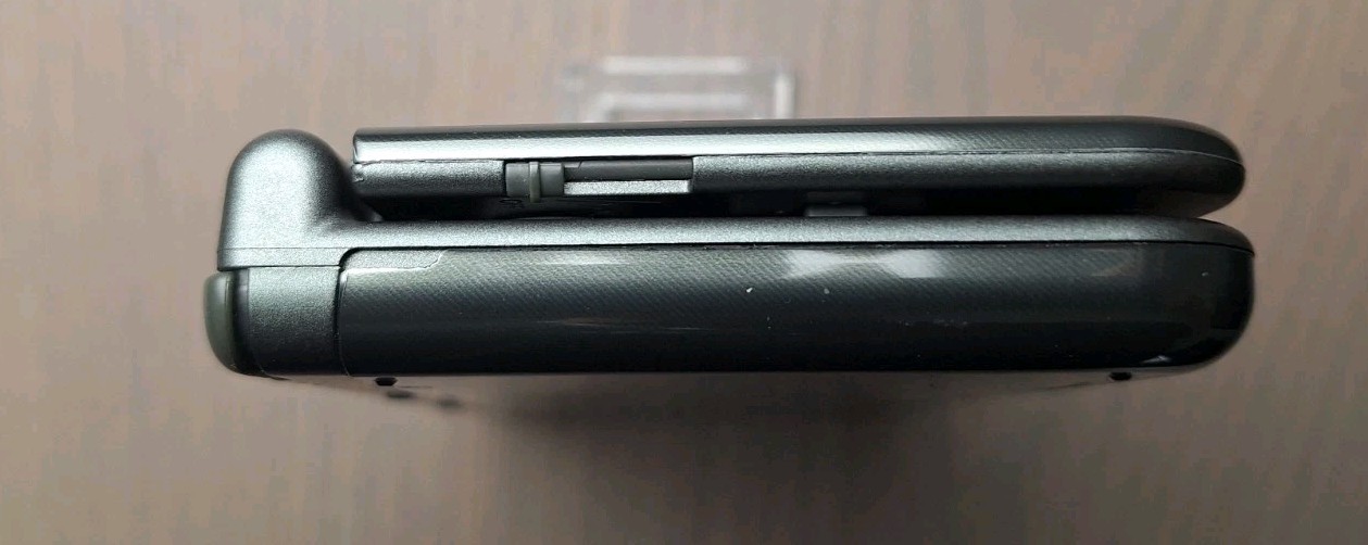 New Nintendo 3DS XL Metallic Black | Charger 32GB SD Card | REGION FREE TOP IPS