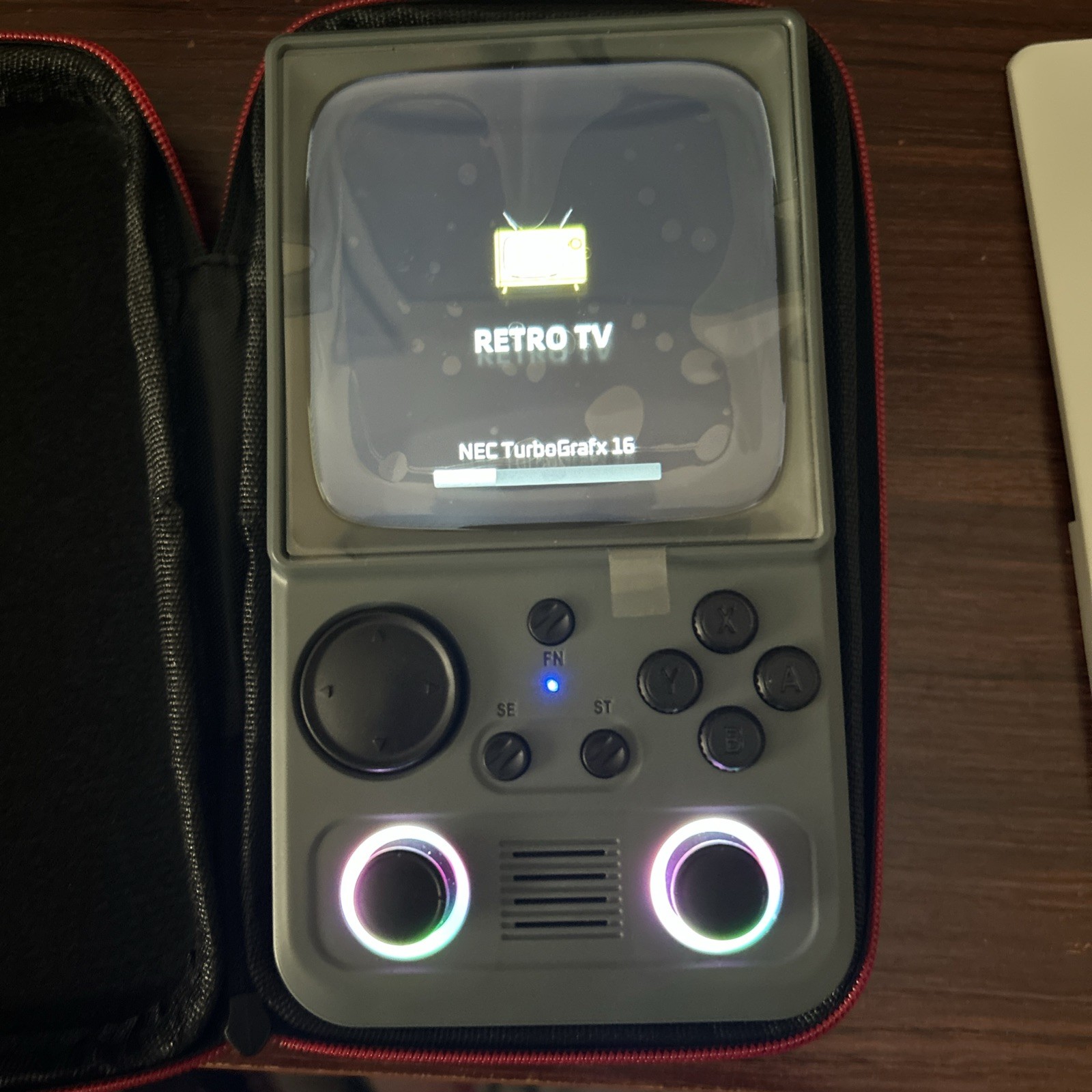 R36T MAX Upgraded Retro Handheld with 4000mAh Battery, 4.0» IPS 128GB