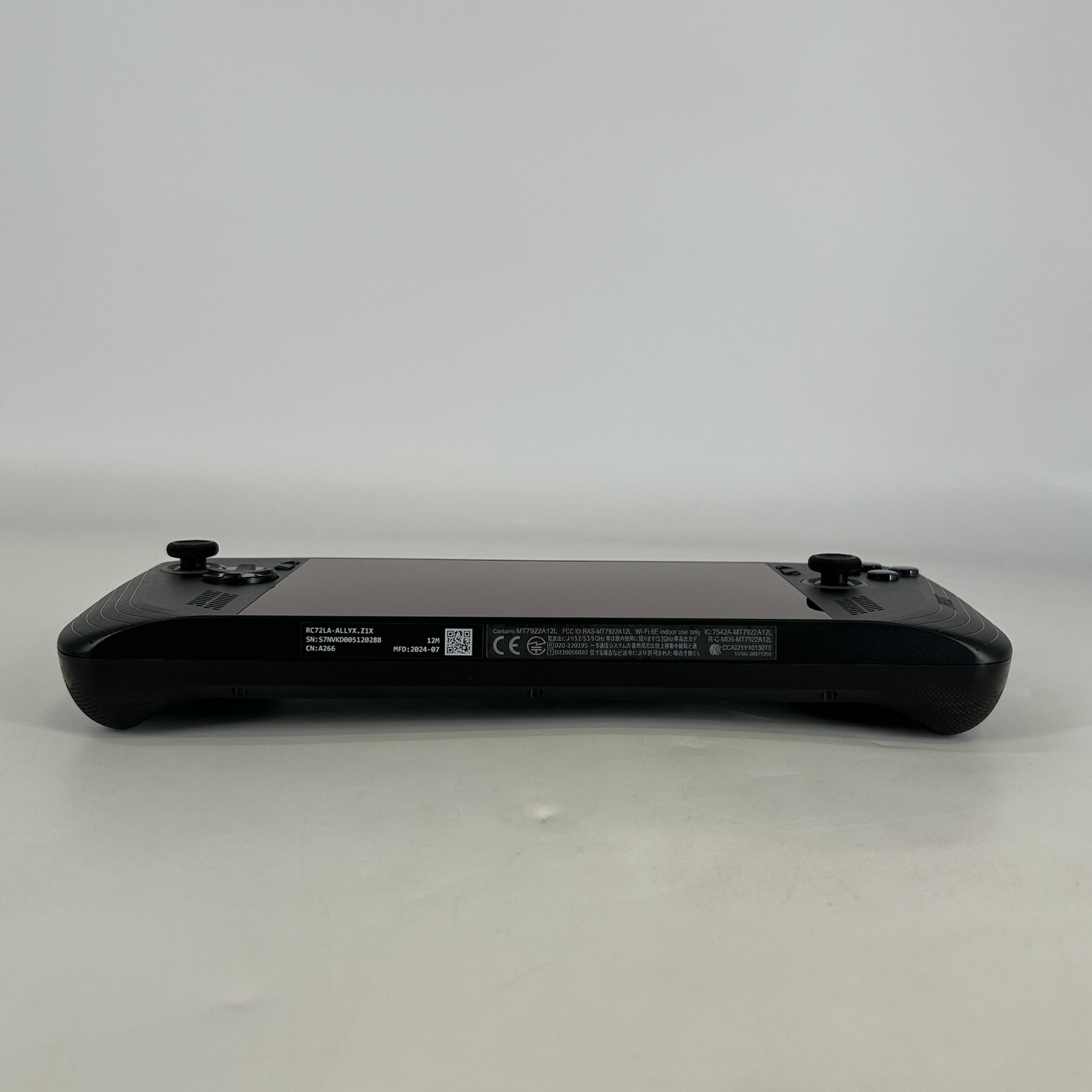 Asus ROG Ally X Black AMD Ryzen Z1 Extreme 24GB RAM 1TB w/ Charger – Excellent