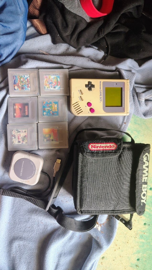 Nintendo Game Boy DMG-01 Beige Portable Handheld Console w/ 6 Games & Carry Case