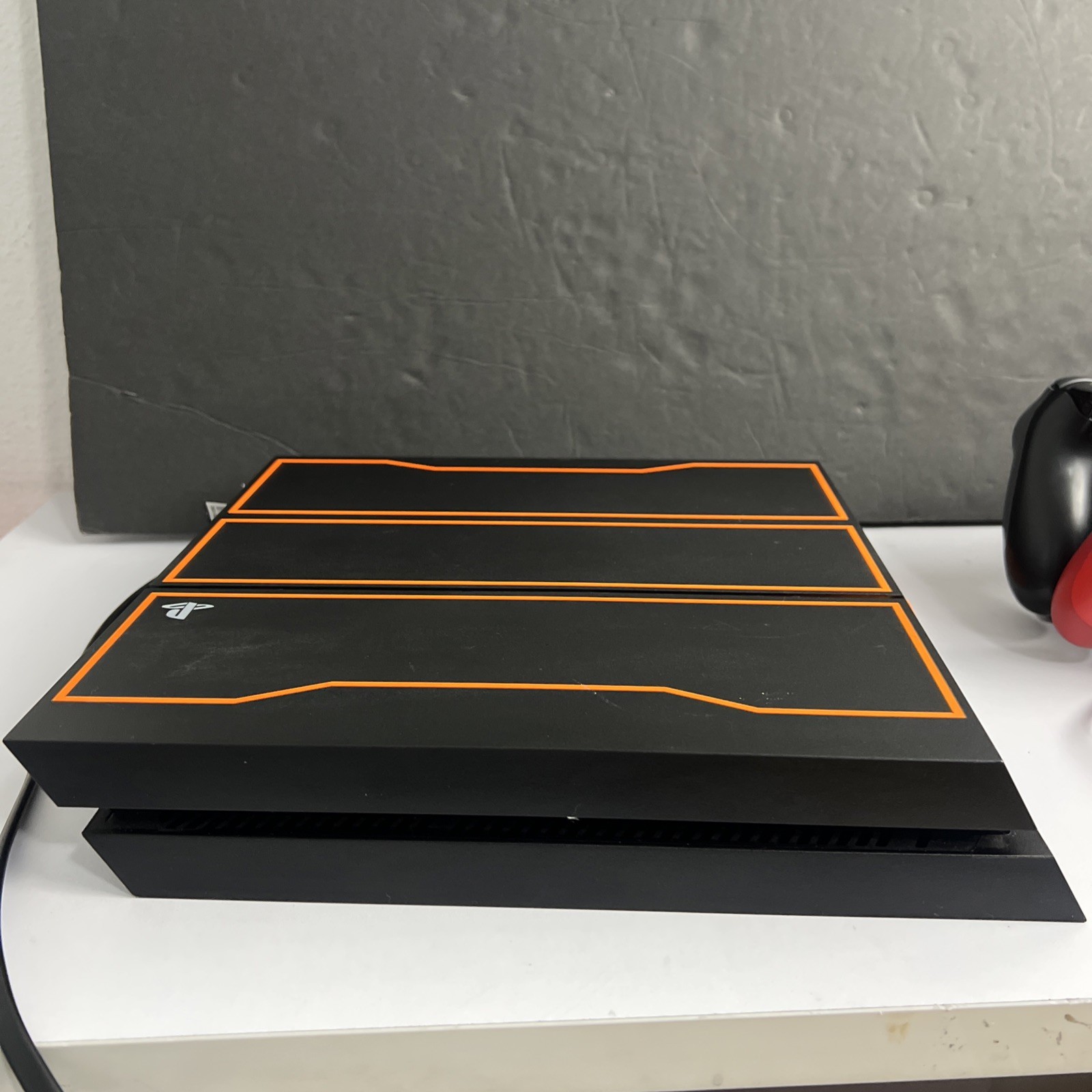 Sony PlayStation 4 PS4 Call of Duty: Black Ops III Edition Console & Controllers