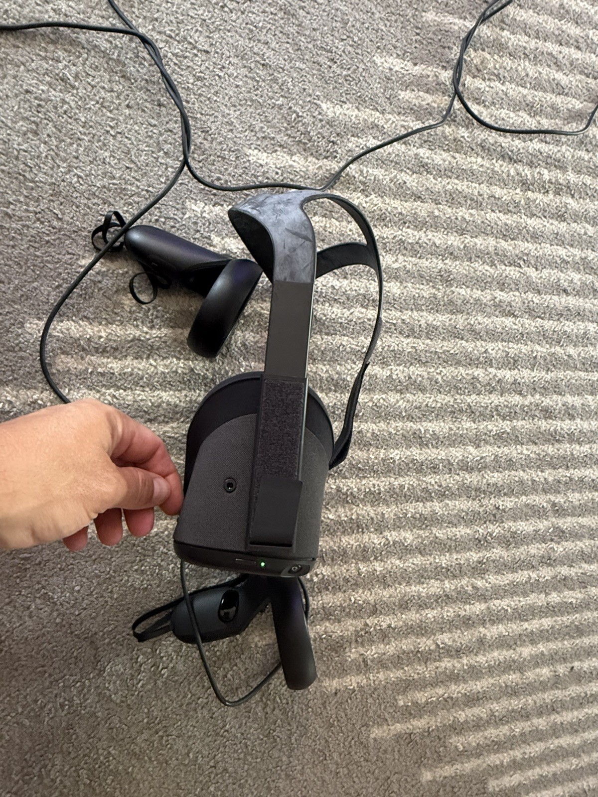 Oculus Quest 1 64GB VR Headset w/ Controllers Tested Working READ Description