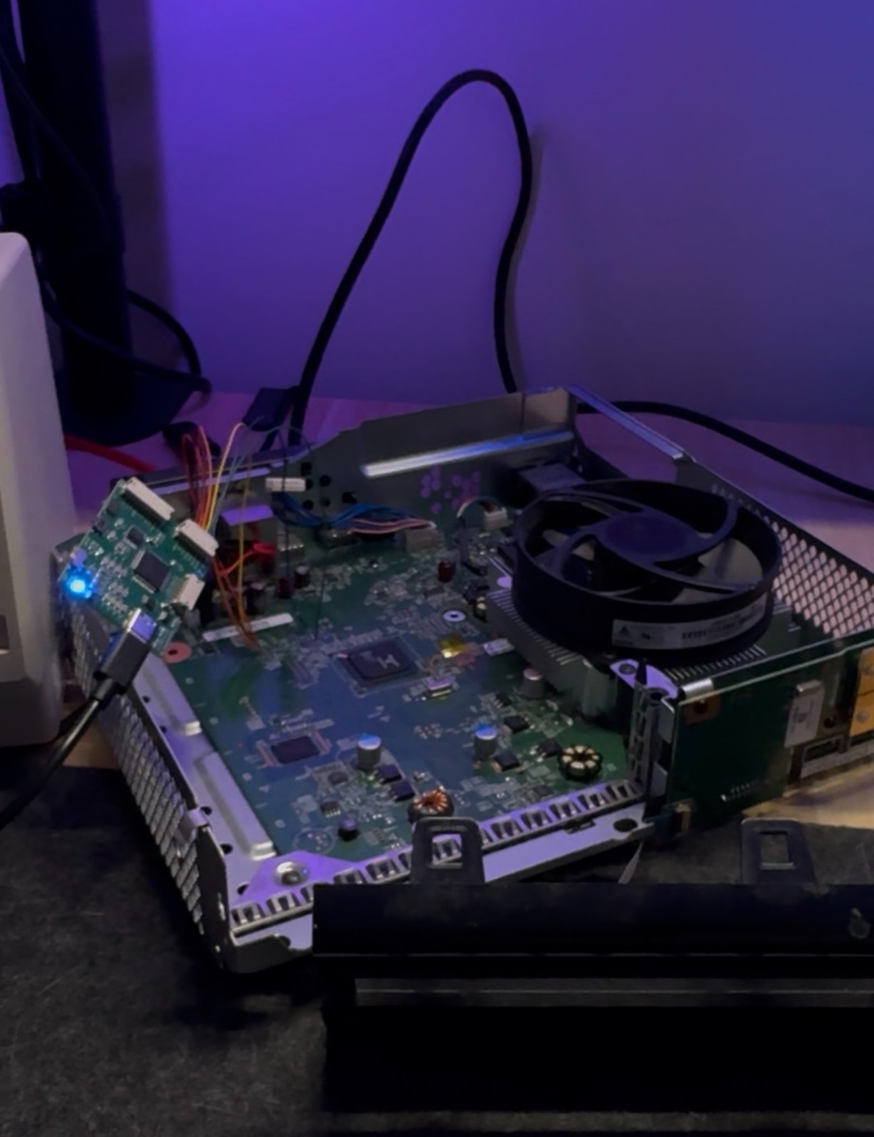 Xbox 360 E Custom Hard Drive Upgraded Console – Corona Board (250GB) Bundle