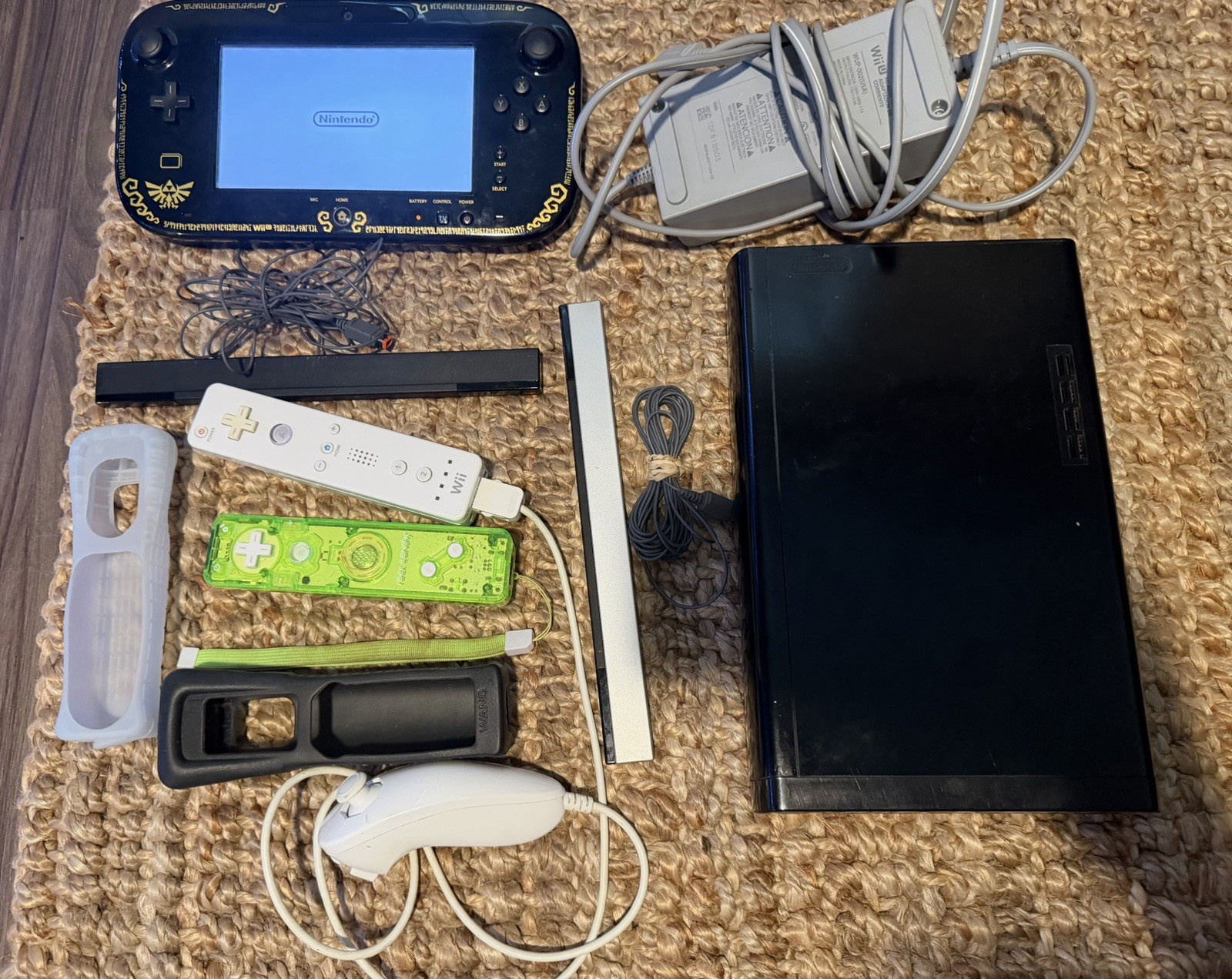 Nintendo Wii U the Legend of Zelda: The Wind Waker Deluxe Edition With 5 Games