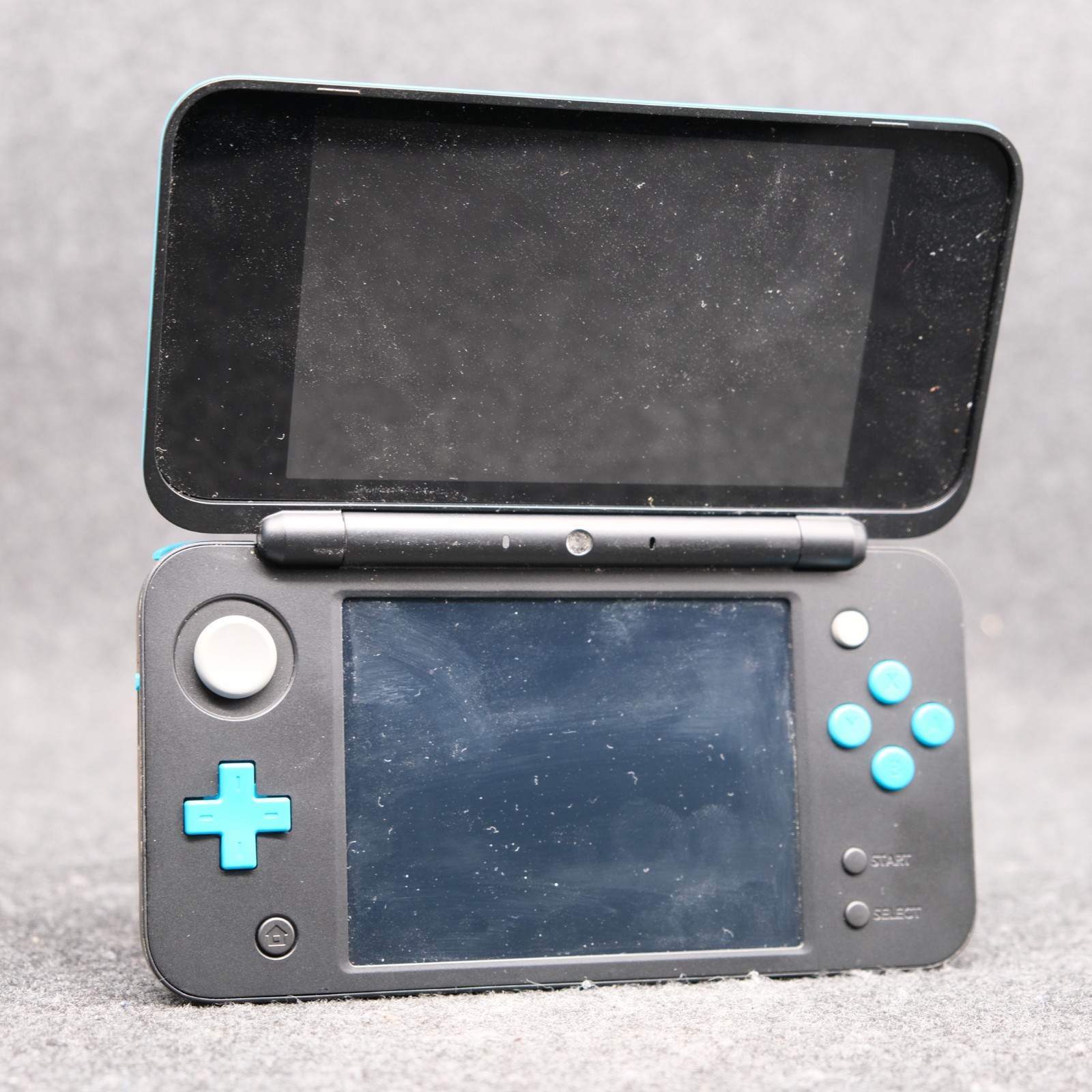 New Nintendo 2DS XL Handheld Game Console Only JAN-001 Clear Black