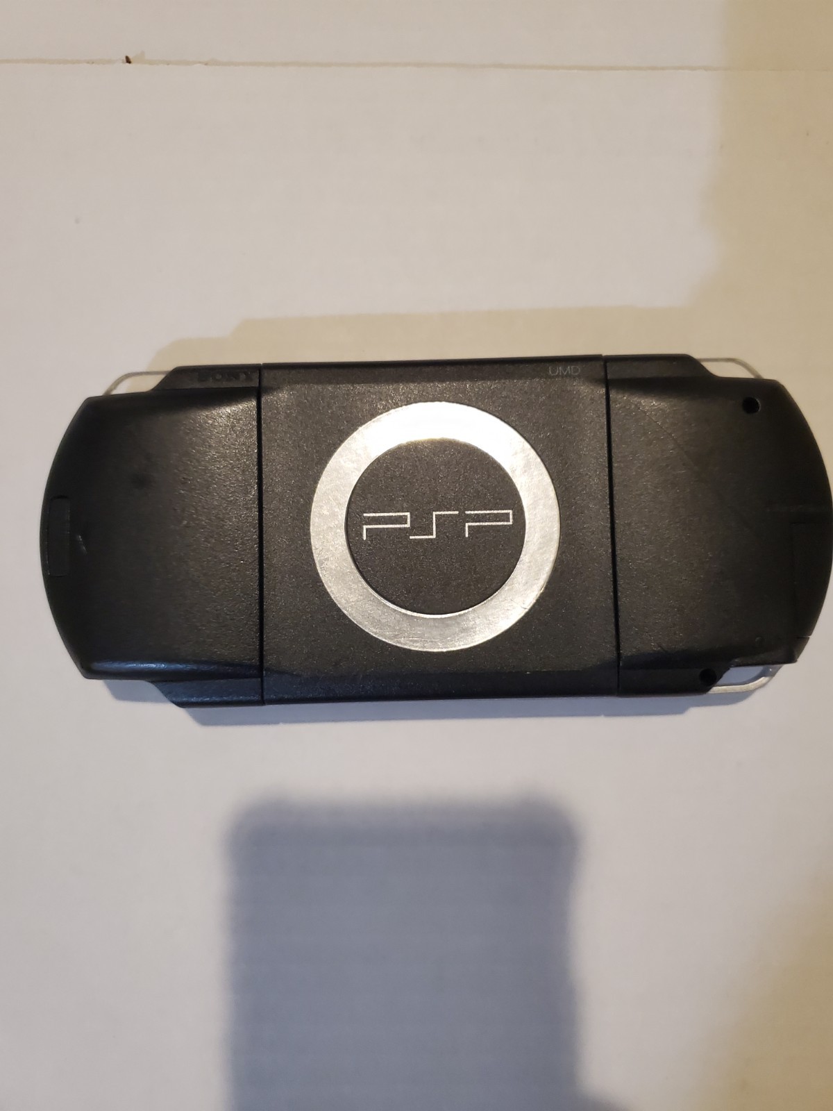 Used psp 1000 with case and 3 games and 32 mb memory card and charger