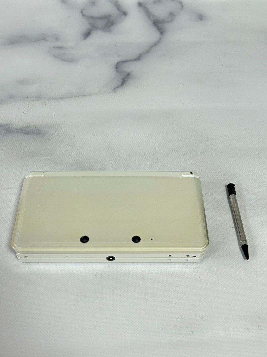 Nintendo 3DS Region Free Console Various selected colors Charger + SD