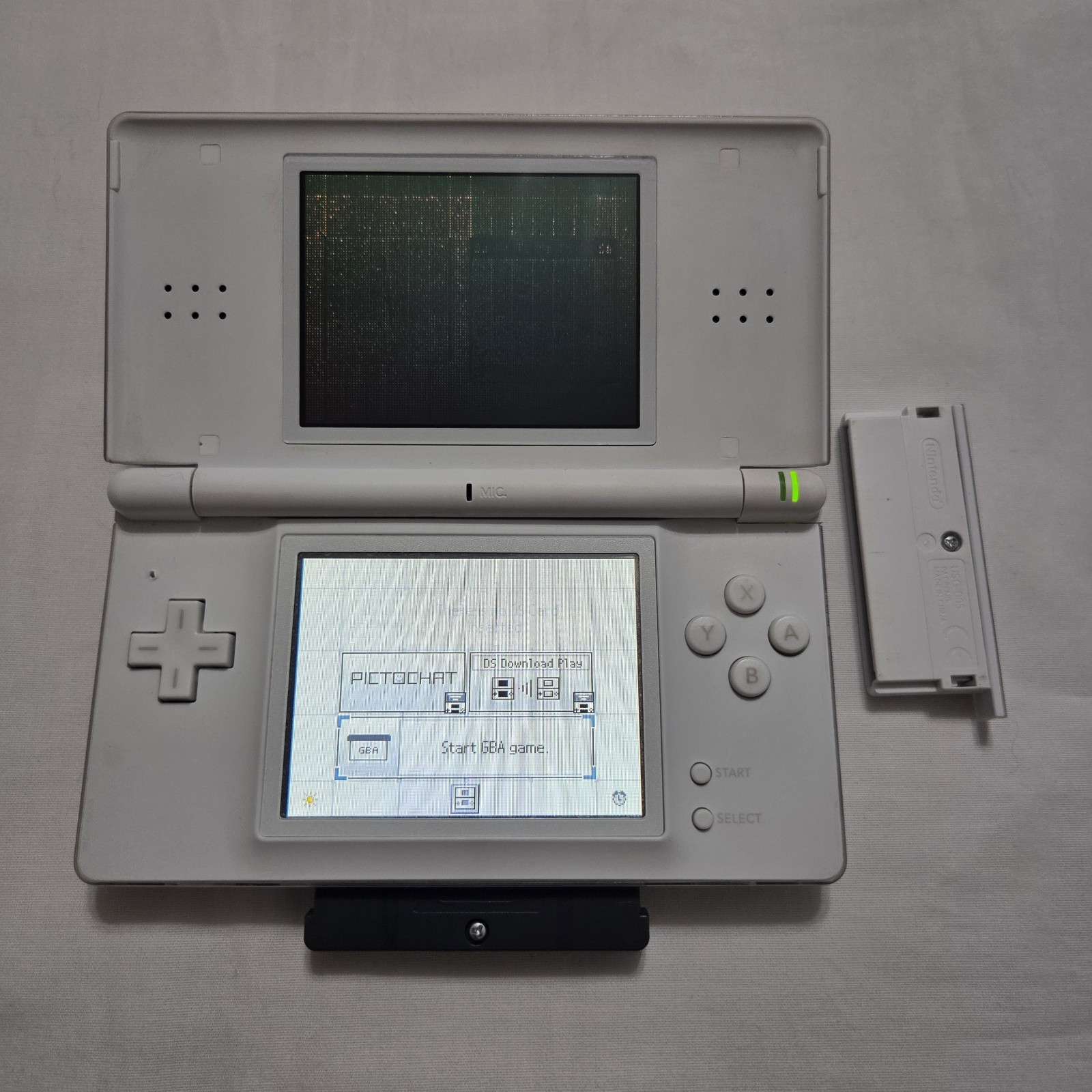Broken Nintendo DS Lite White Handheld Console Multiple Issues Turns On – READ