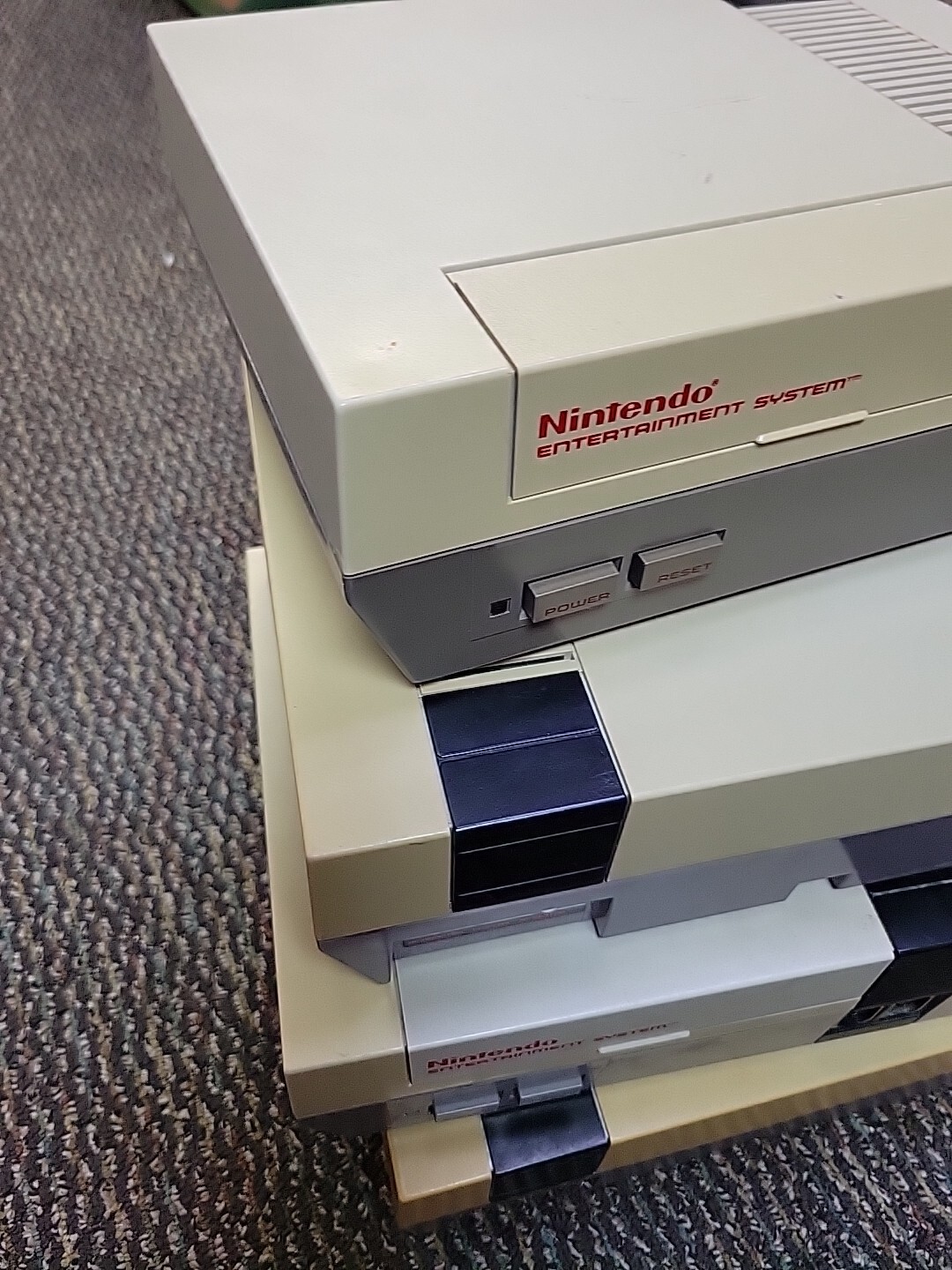 GUARANTEED Nintendo NES Original Console – NEW 72 pin installed off-color G