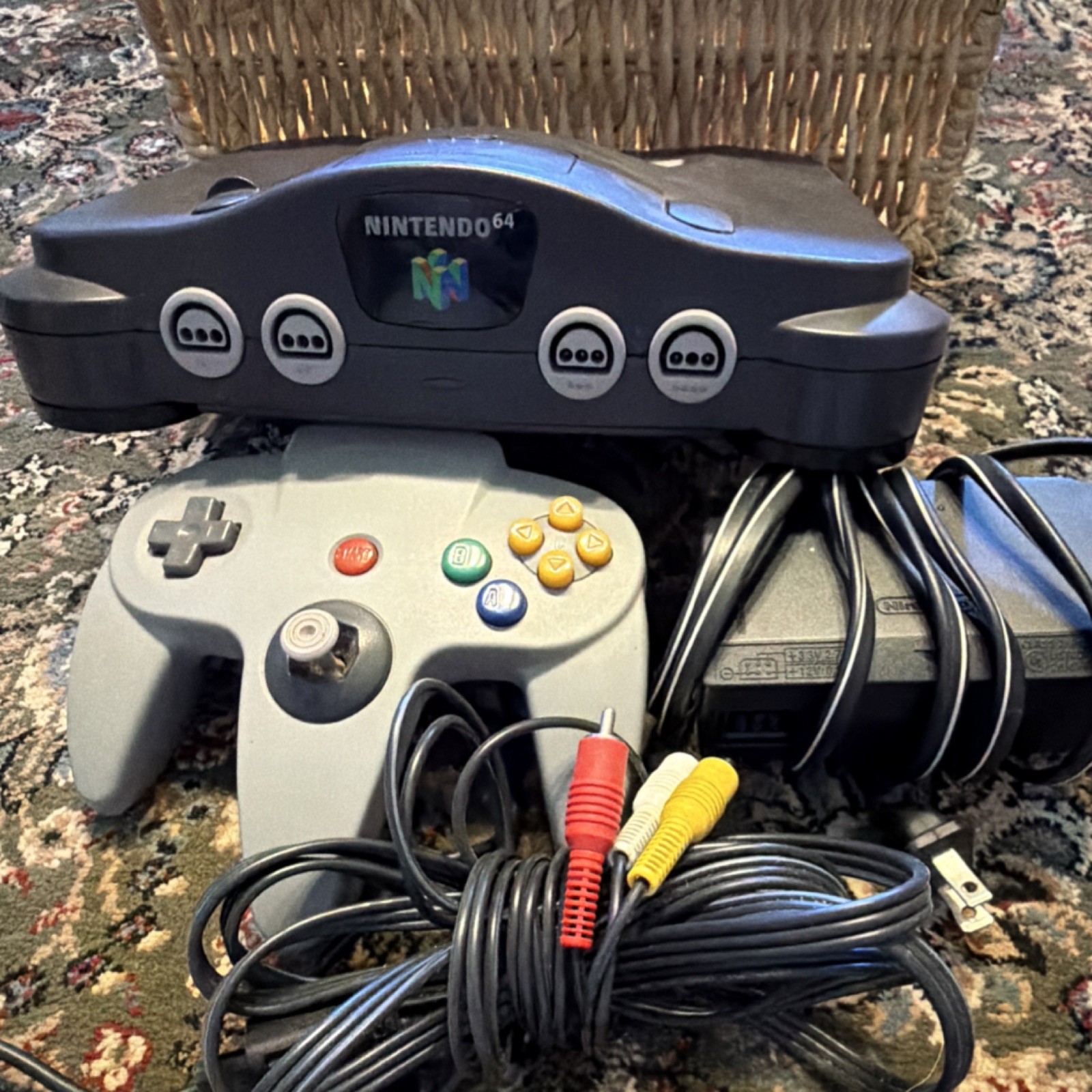 Nintendo 64 Console Gray/Black w/ Controller, Cables, 4 Controller Ports