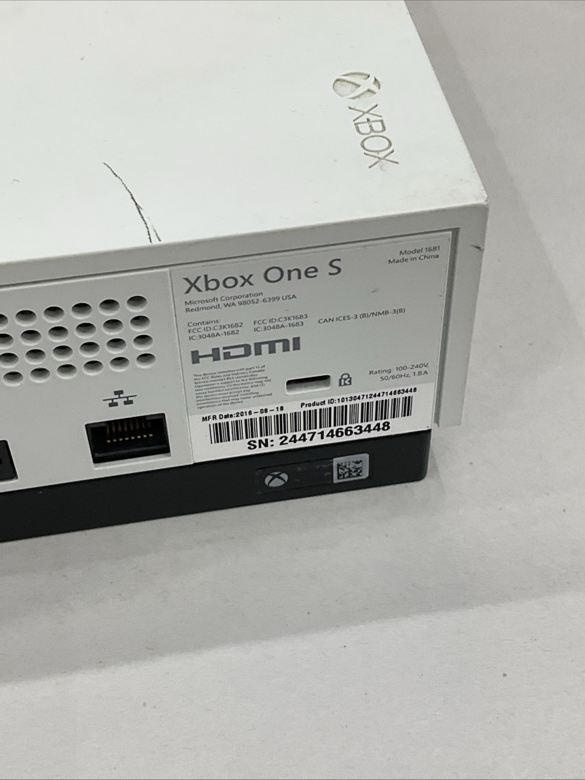 Microsoft Xbox One S White Home Console HDMI Model 1681 Controller