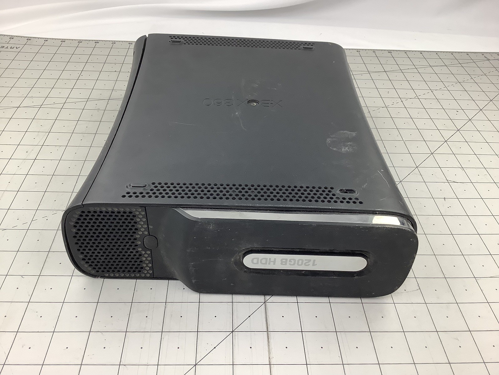 Xbox 360 Elite 120GB Black Console for parts or to be repaired