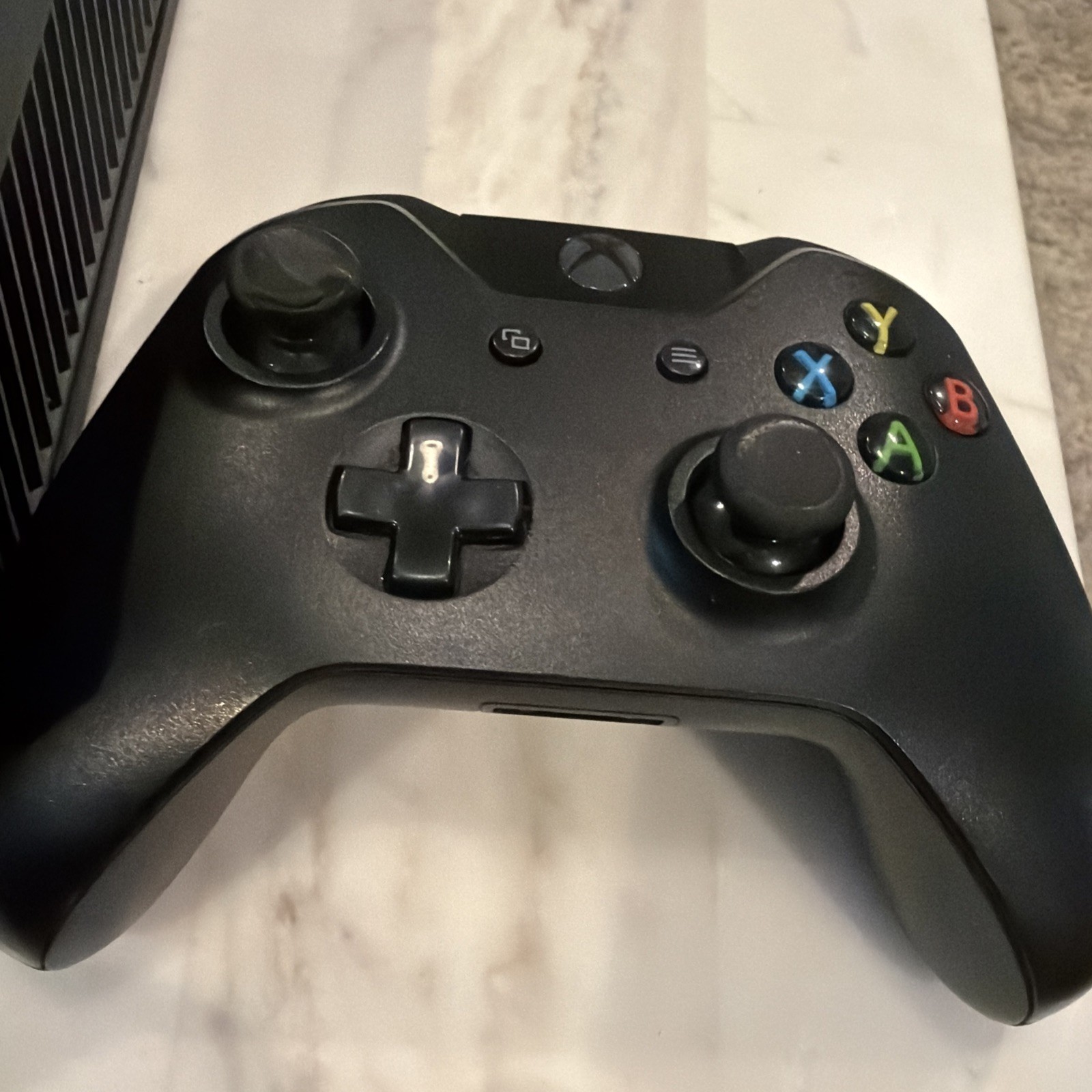 Microsoft Xbox One 500GB Console Black – 3 Controllers – COD Ghosts & Black Ops4