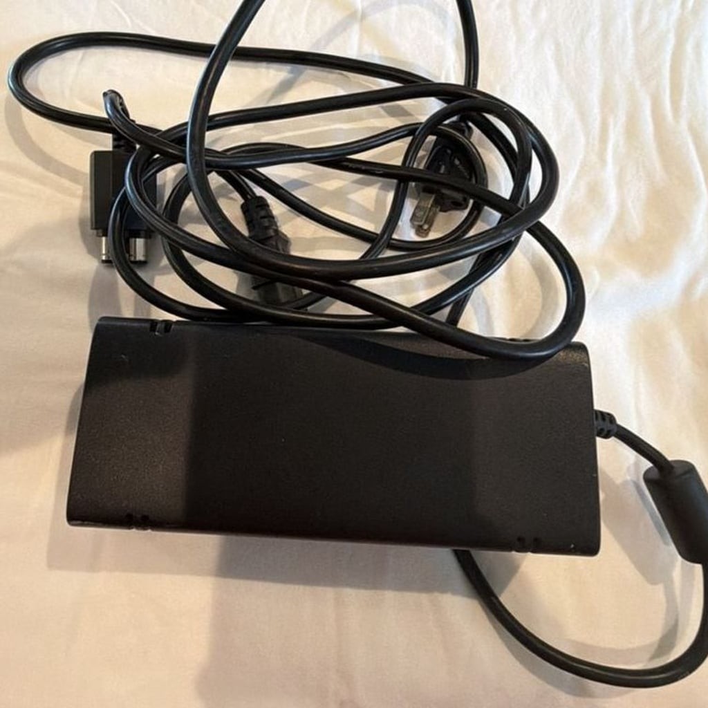Microsoft Xbox 360 S Console Model 1439 – Matte Black