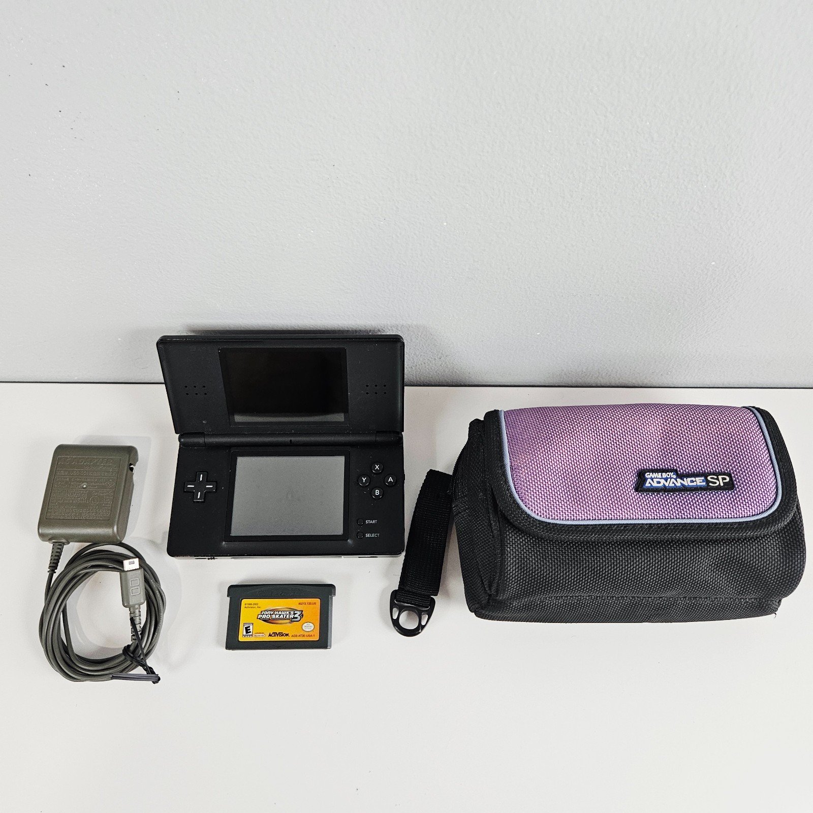 Nintendo DS Lite Handheld Game Console USG-001 Black/Onyx +Accessories