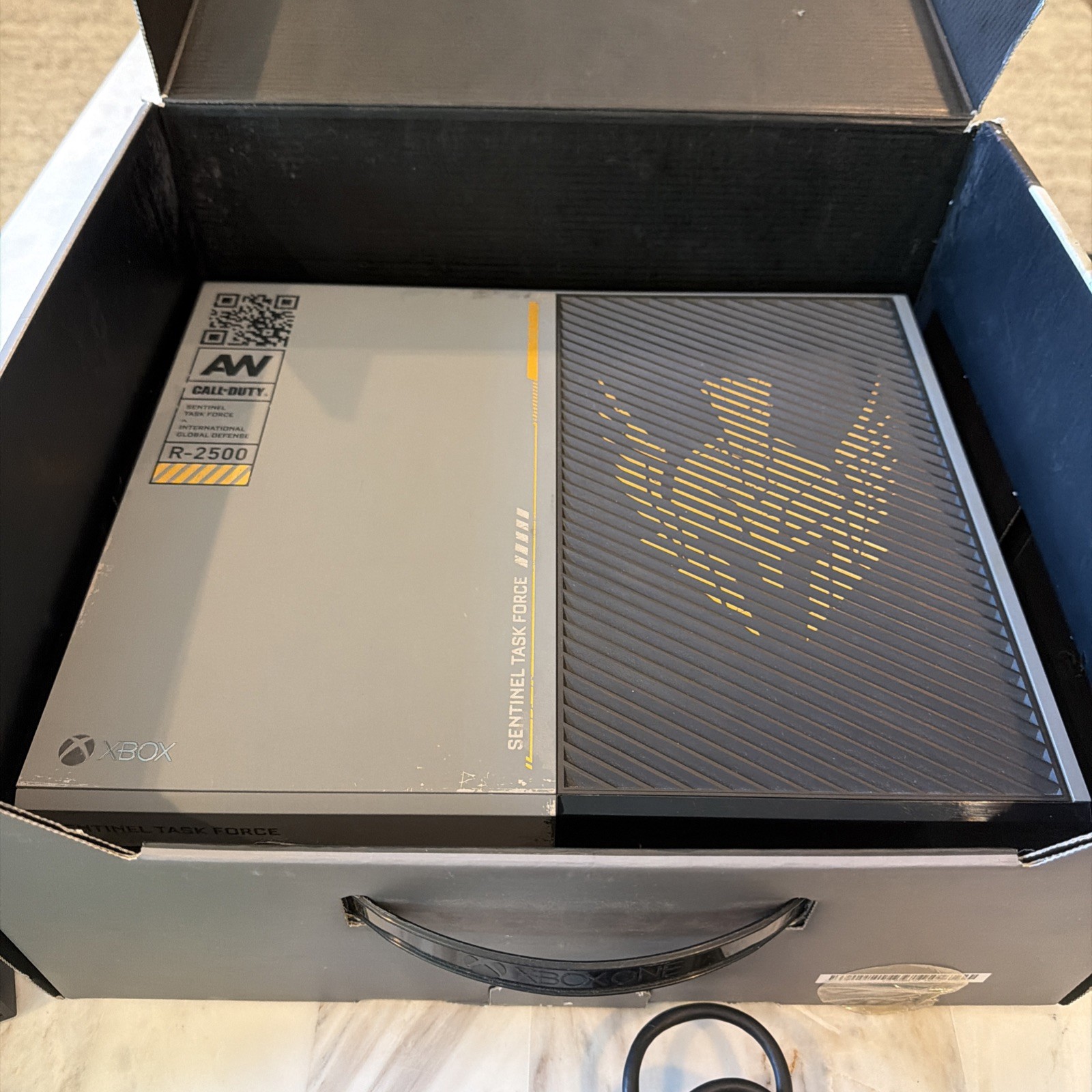 Xbox One 1TB Call of Duty Advanced Warfare Console Bundle 3 Games Matching Box