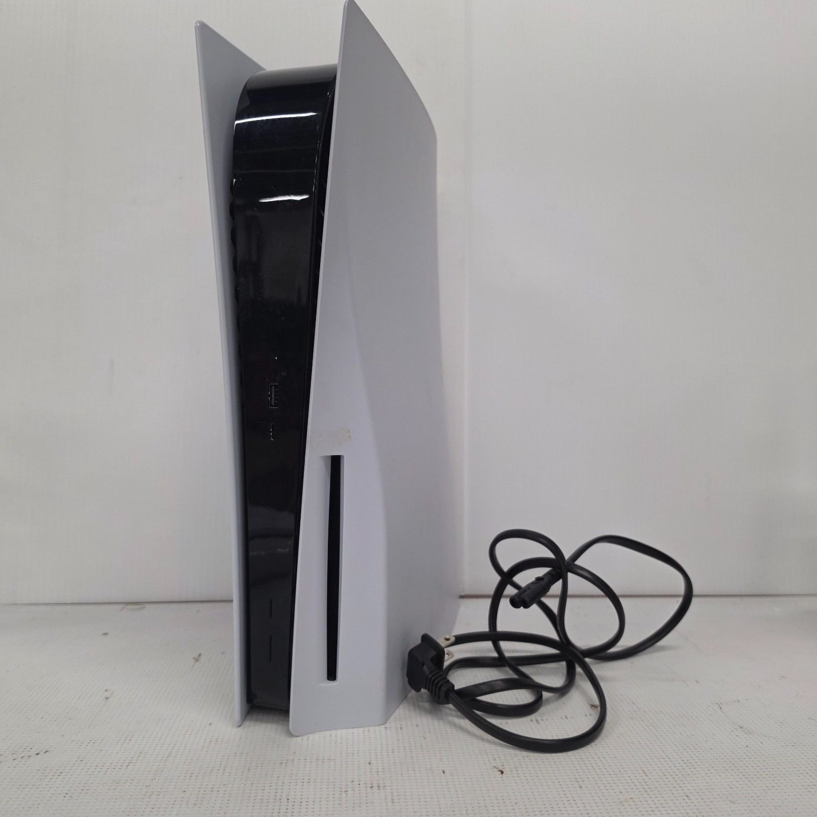 Sony PlayStation 5 CFI-1215A Disc Ed. Console 825GB AS IS NO DISPLAY LIGHTS UP