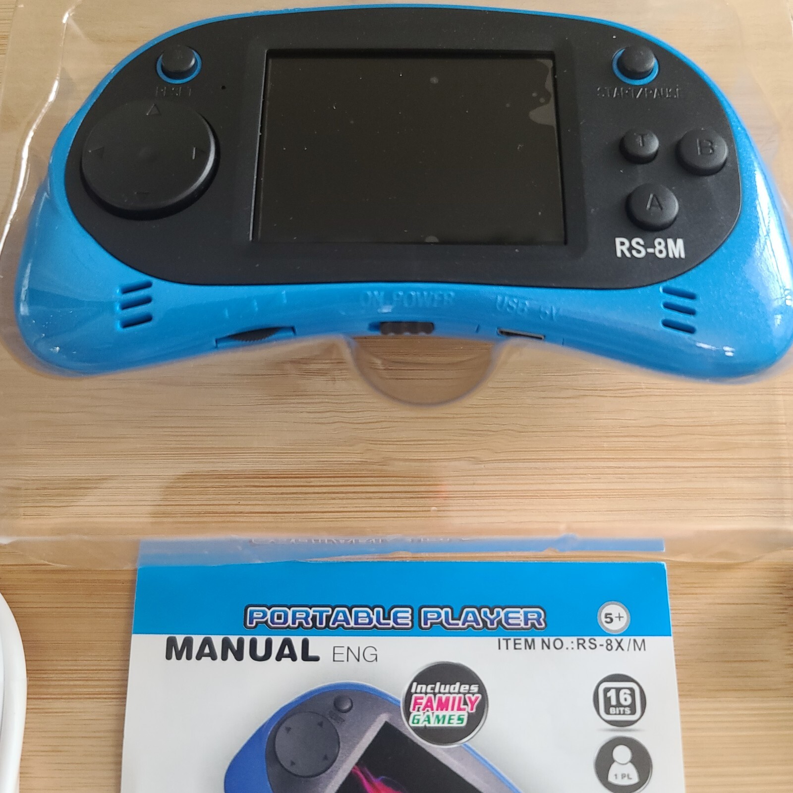 16 Bit Kids Handheld Games Built-In 220 HD Video Games, 2.5 Inch Portable