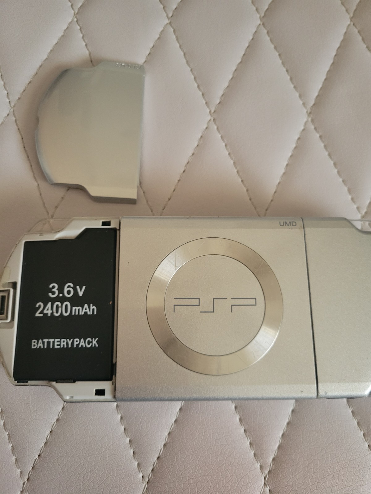 Sony PSP-2001 Silver Handheld System Console UMD NTSC